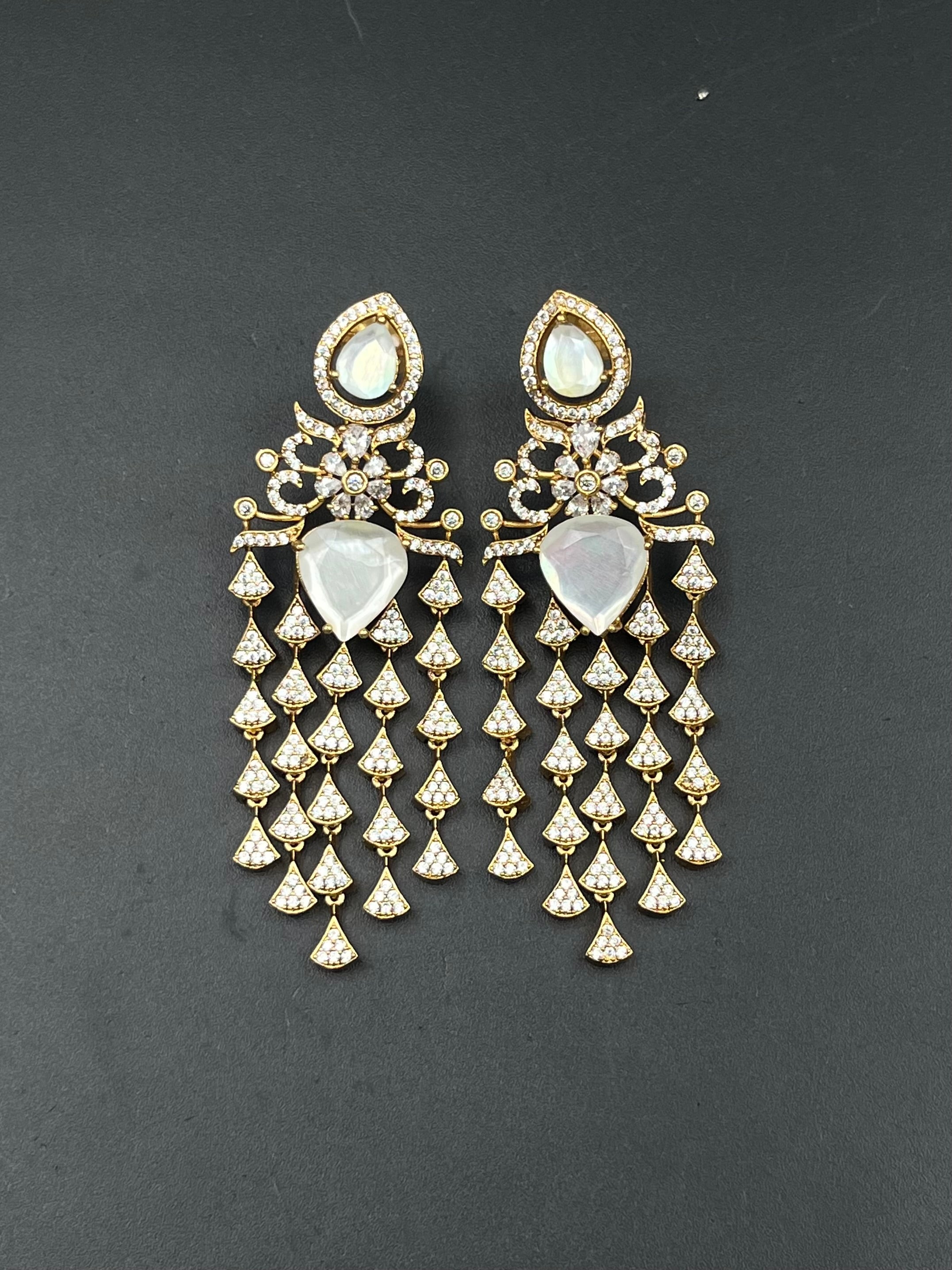 ESHA EARRING