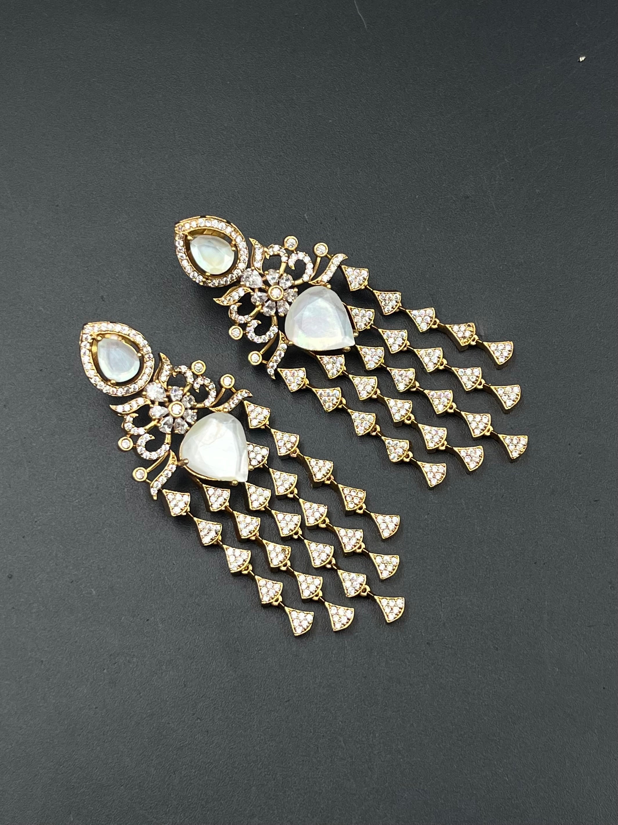 ESHA EARRING