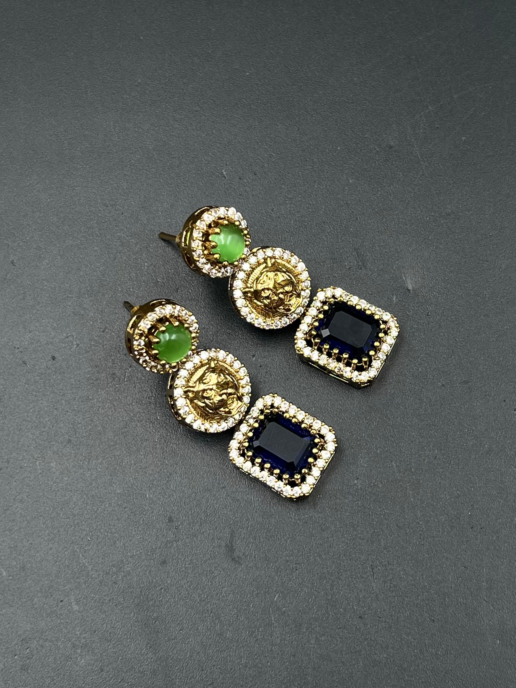 NURA EARRING