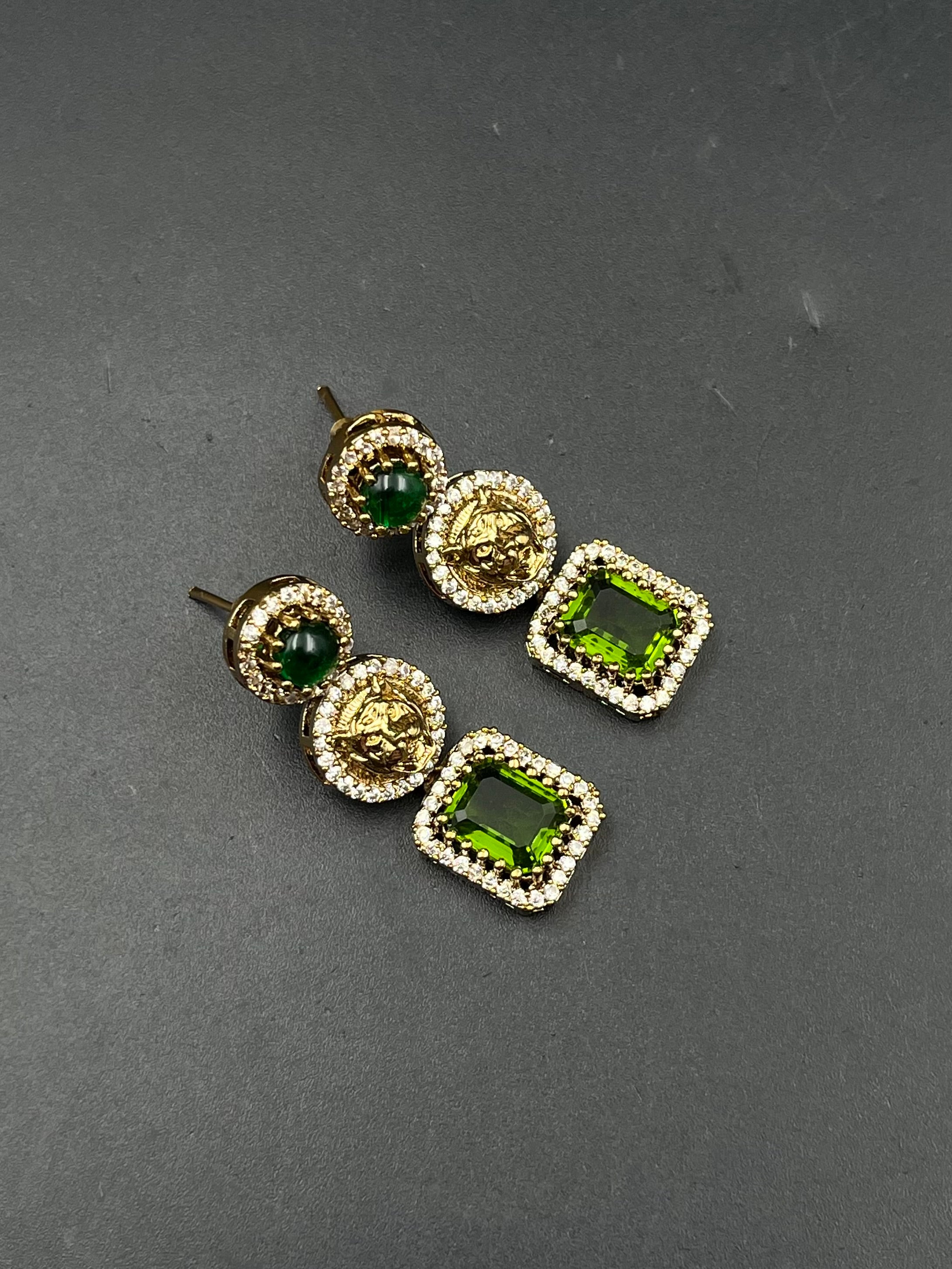 NURA EARRING