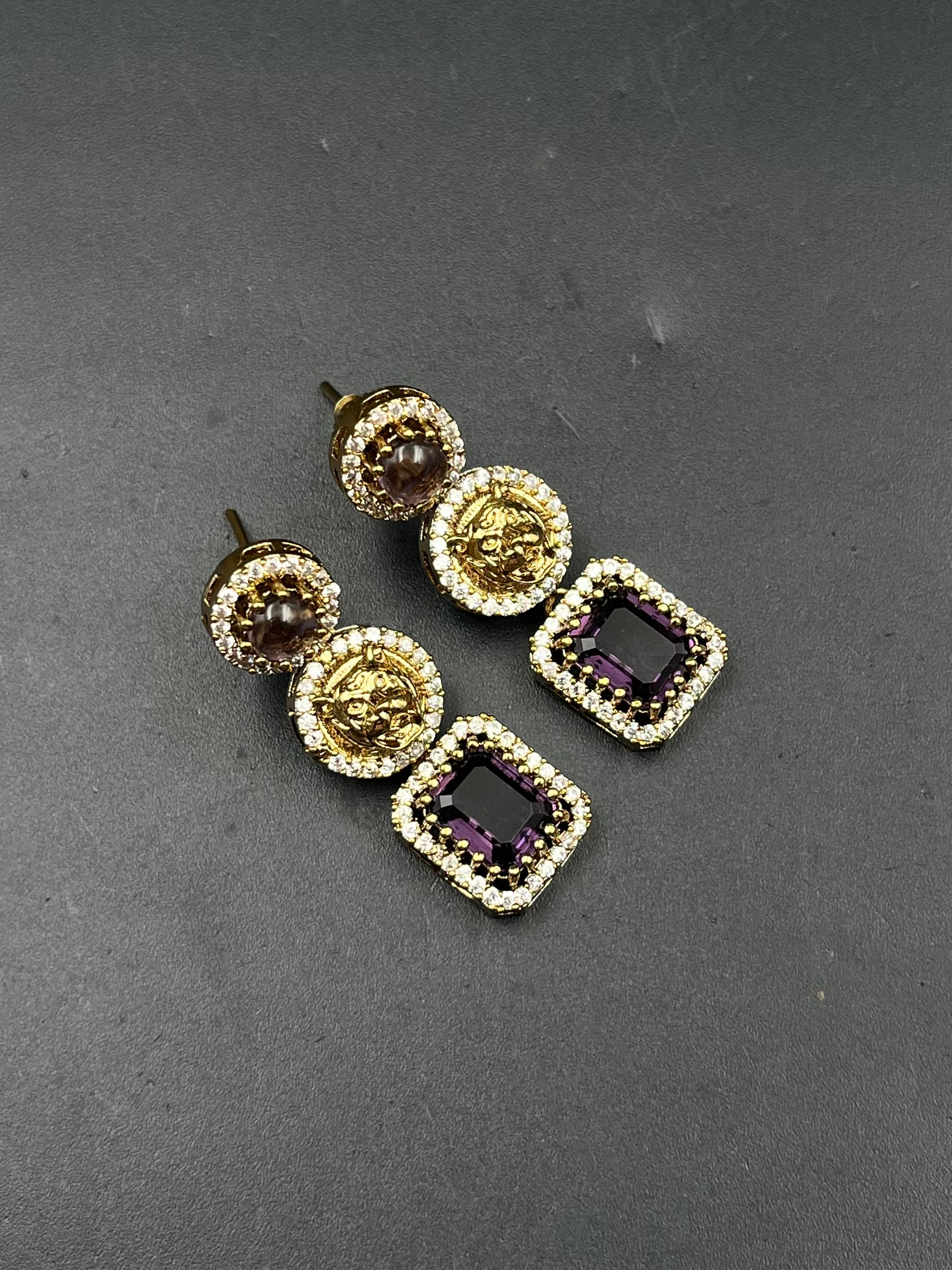 NURA EARRING
