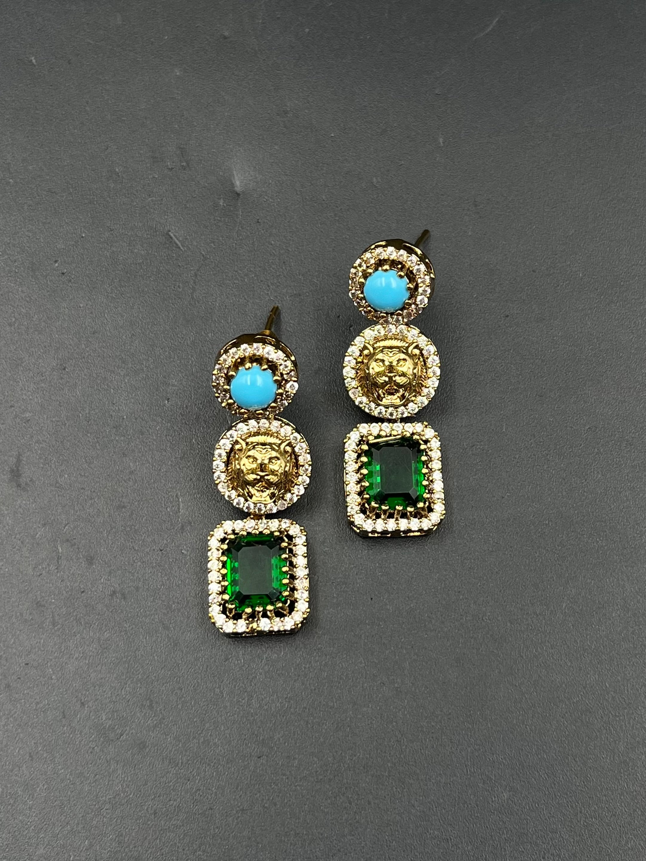 NURA EARRING