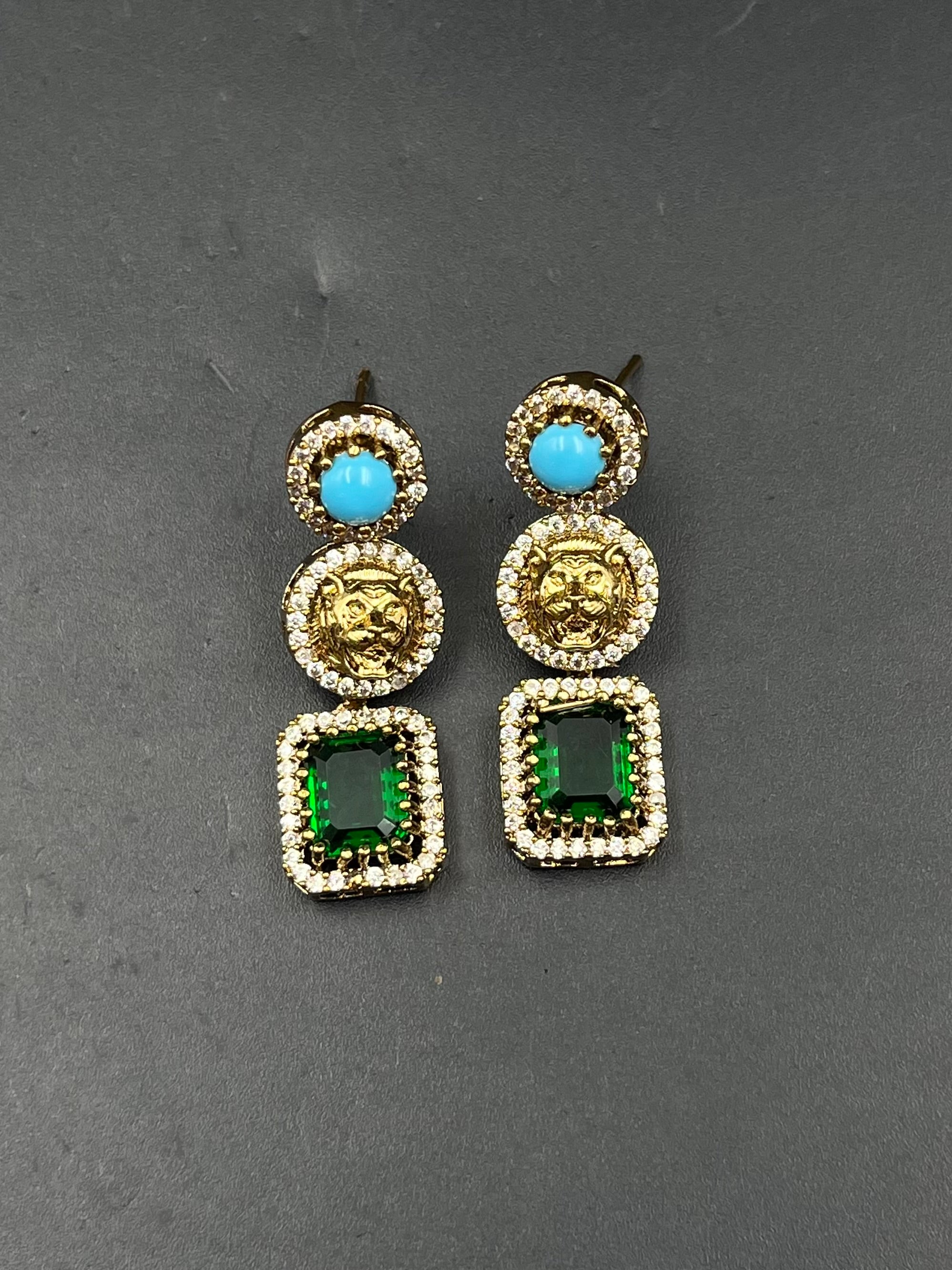 NURA EARRING