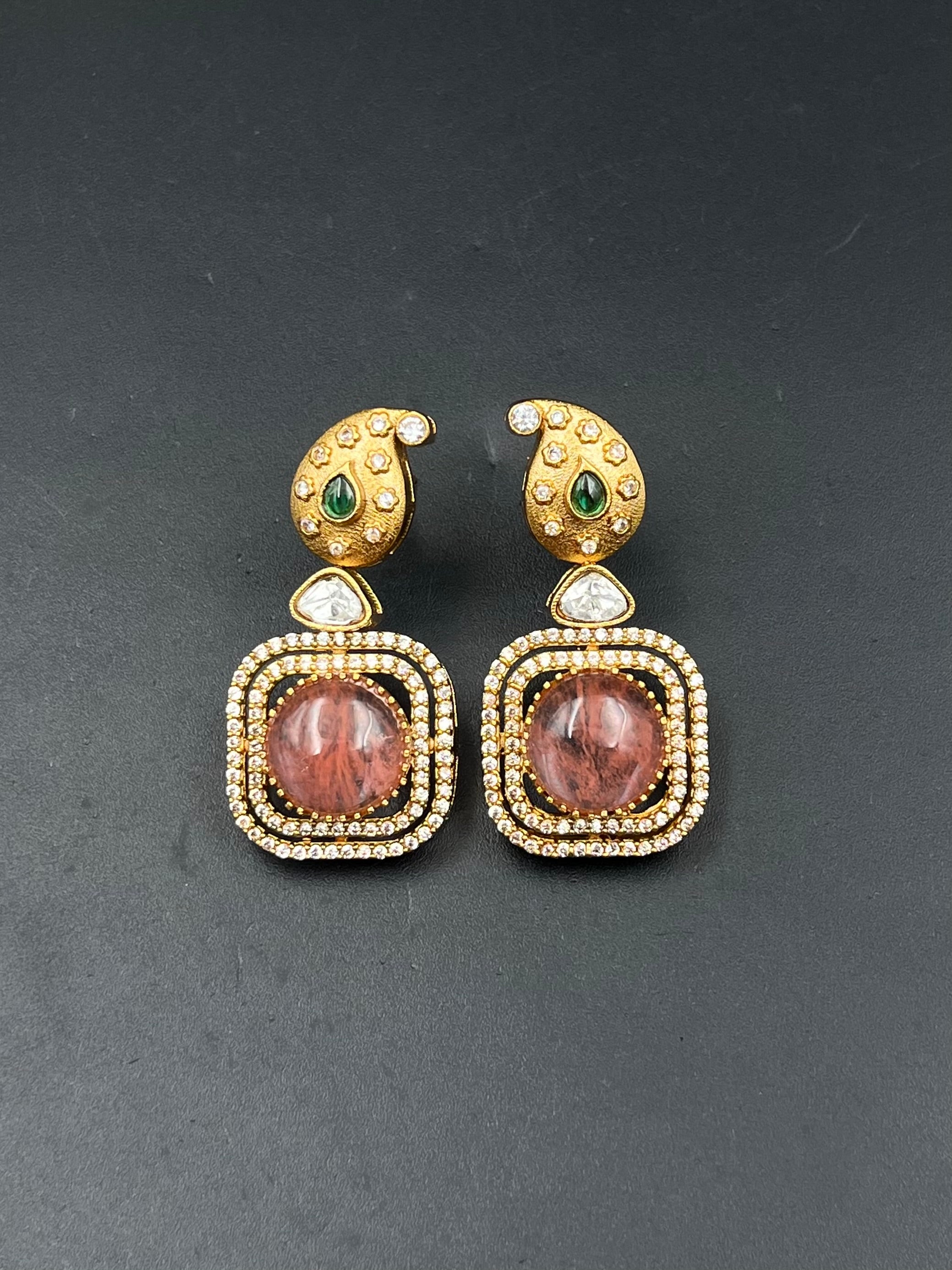INA EARRING