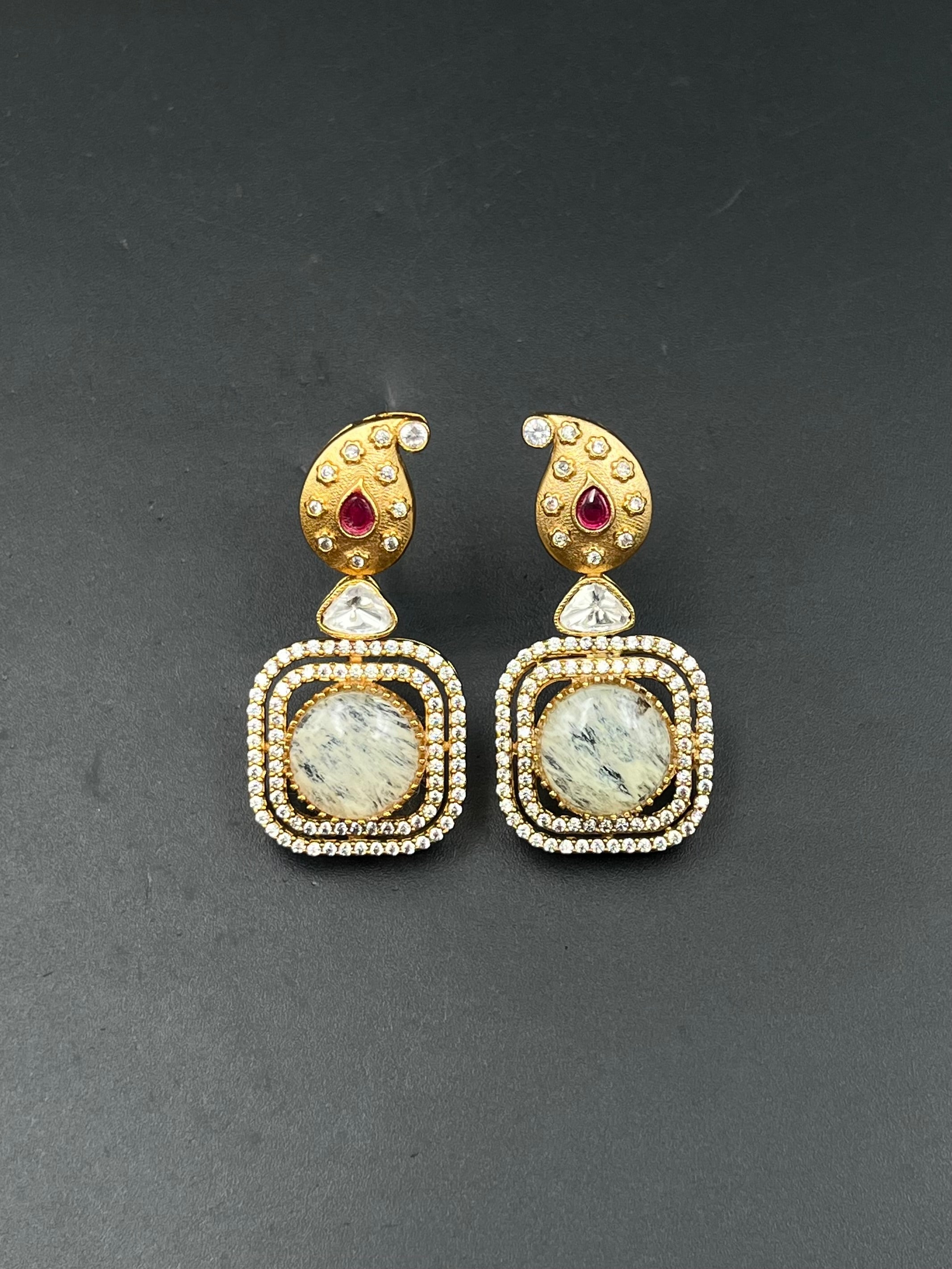 INA EARRING