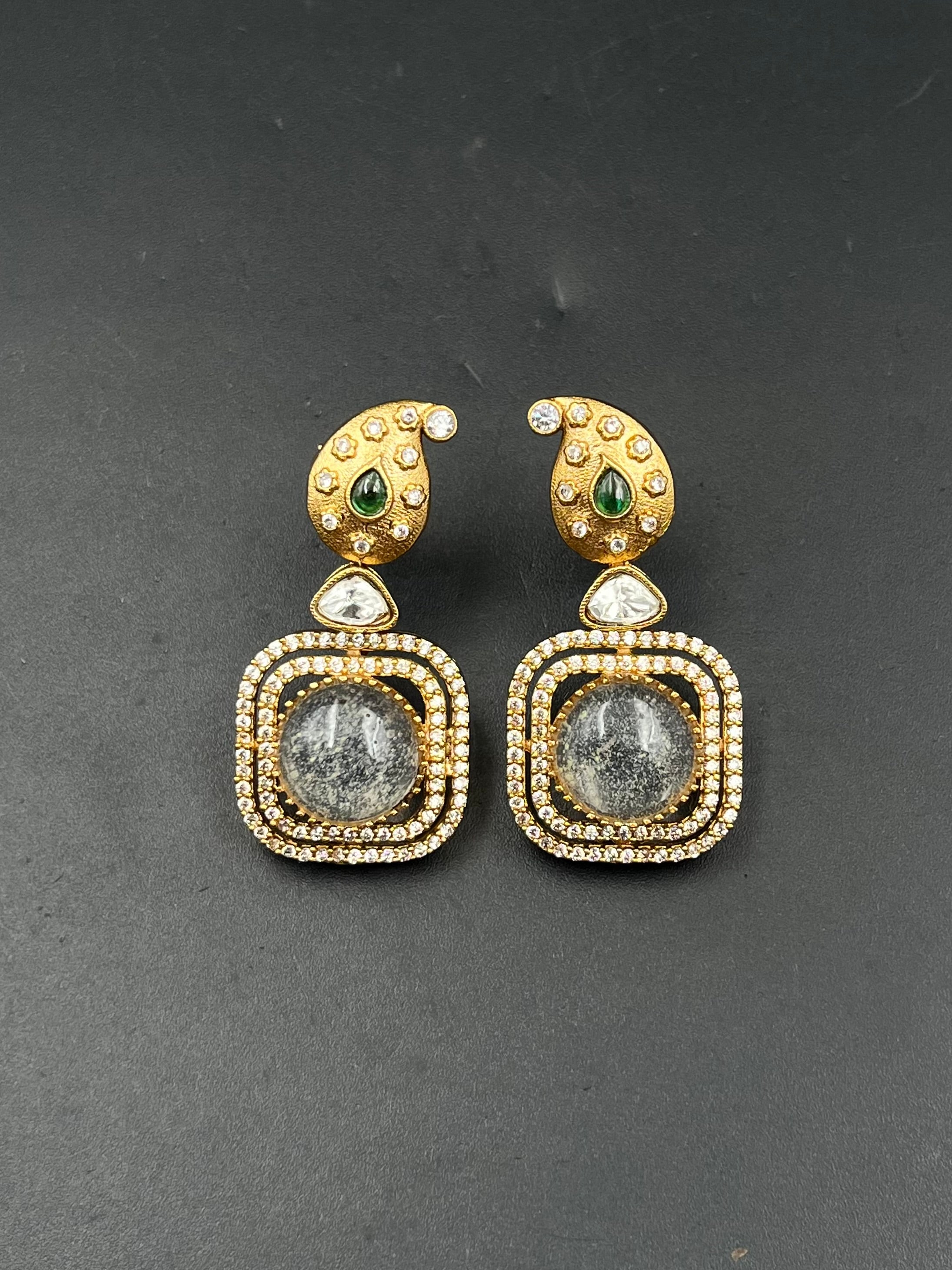 INA EARRING