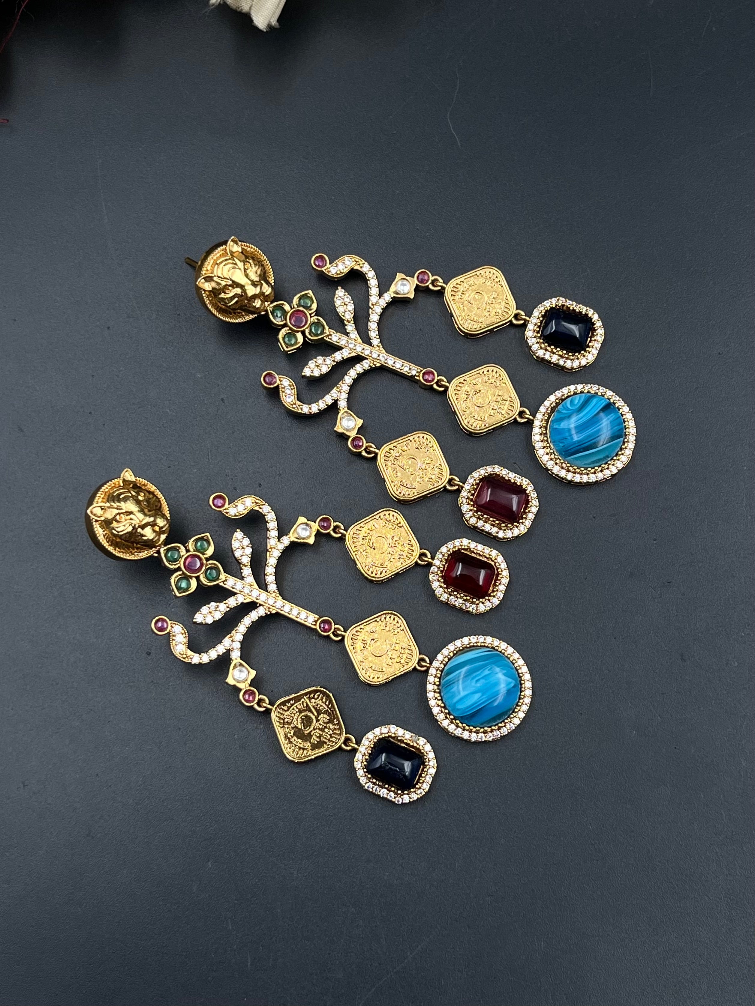 JEENAT EARRING