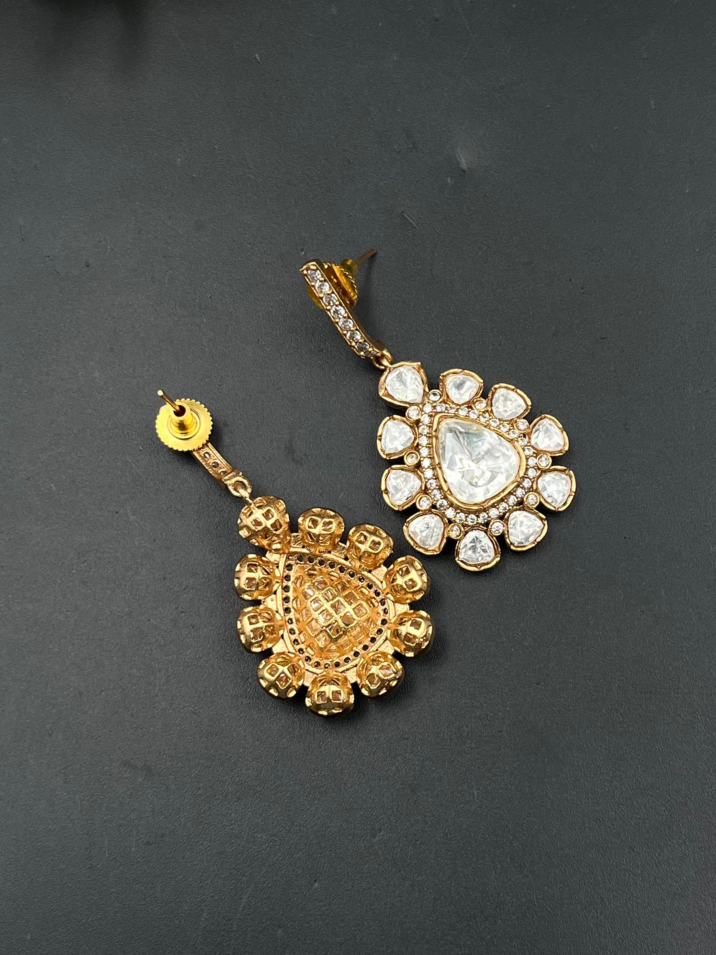 KAIRA EARRING