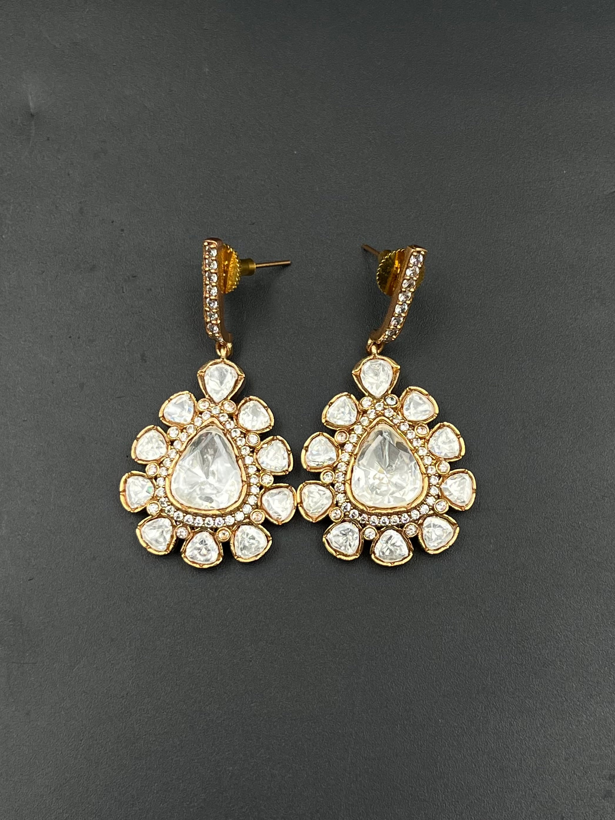 KAIRA EARRING