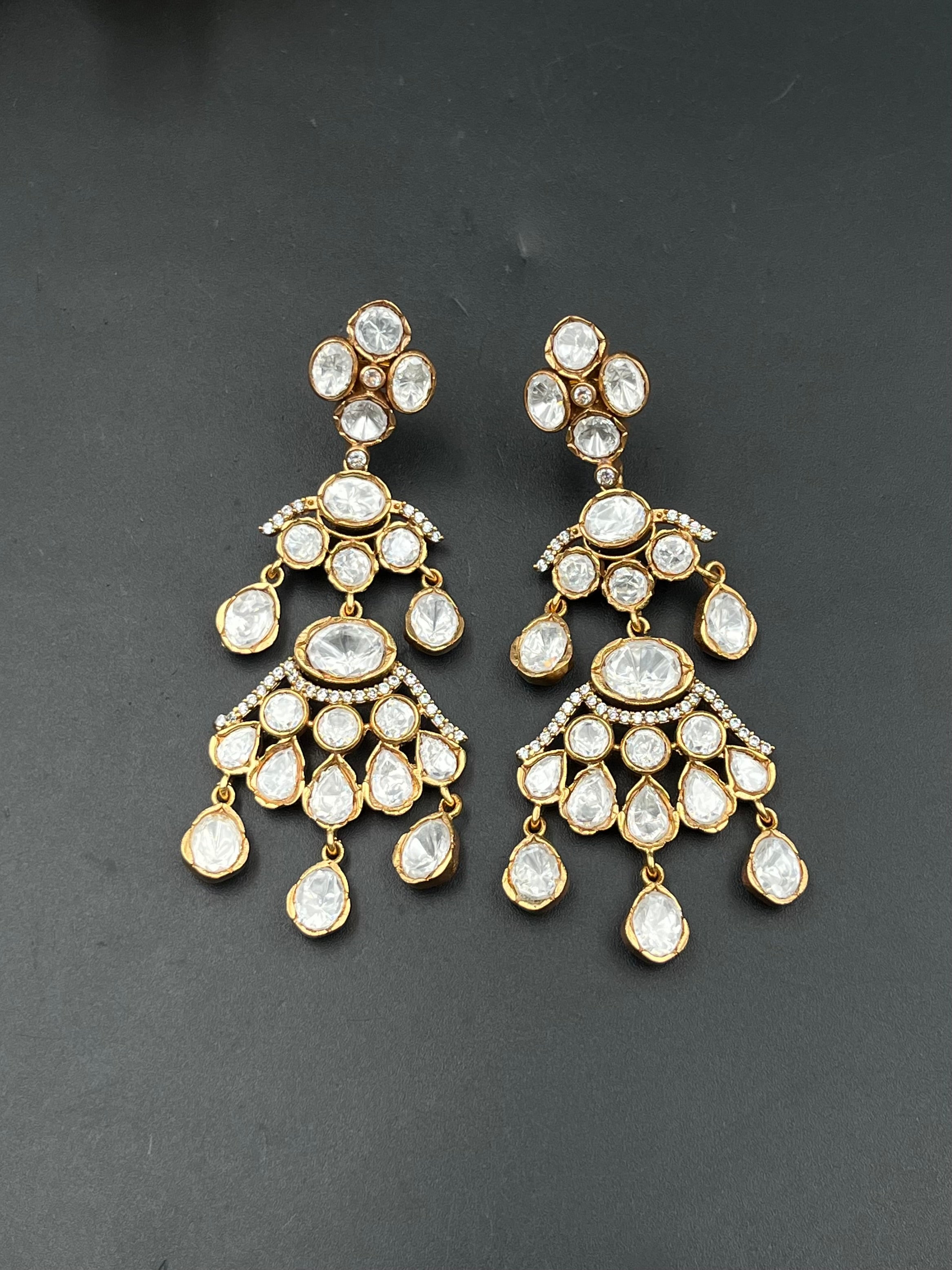 MIN EARRING
