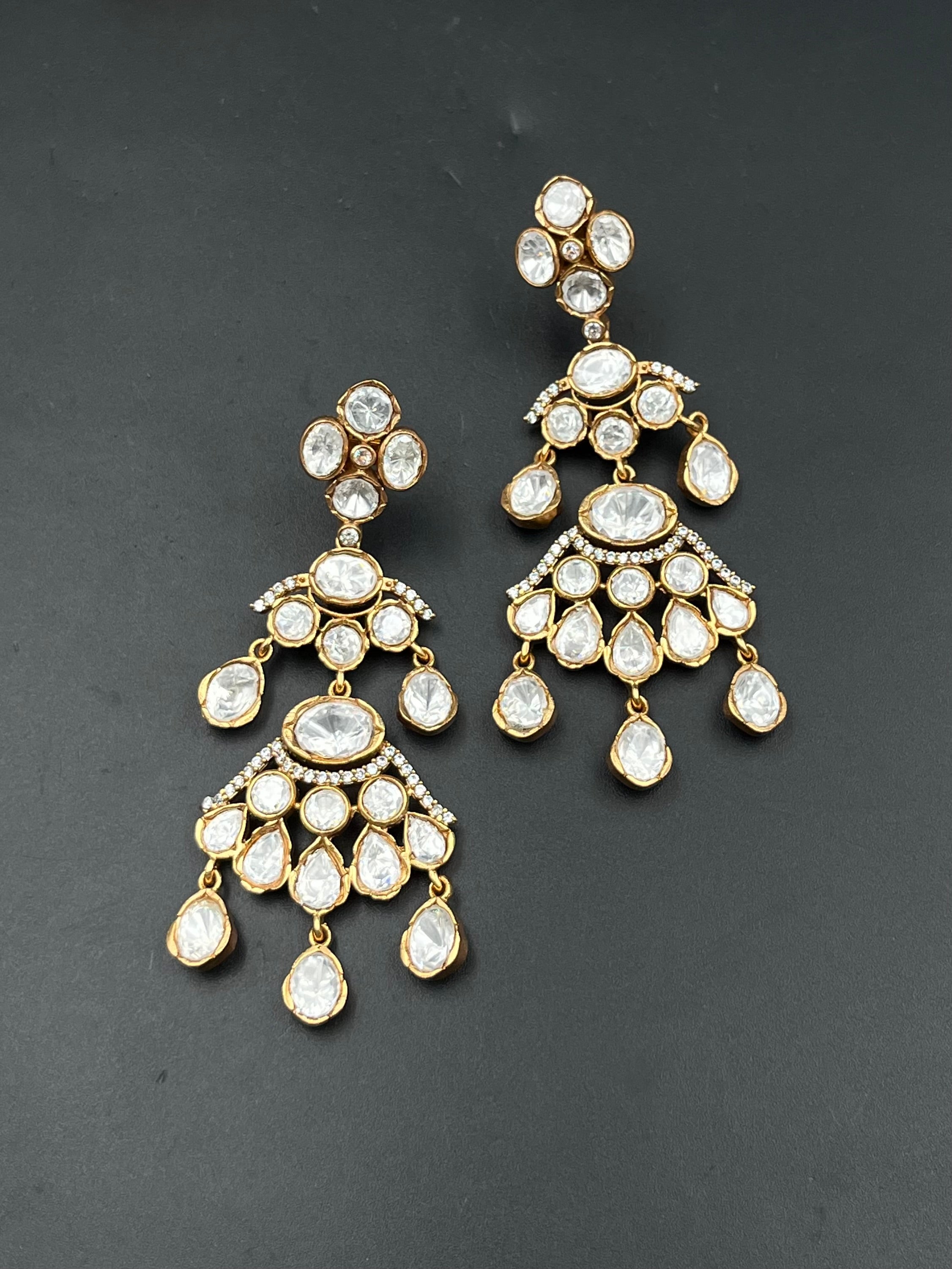 MIN EARRING