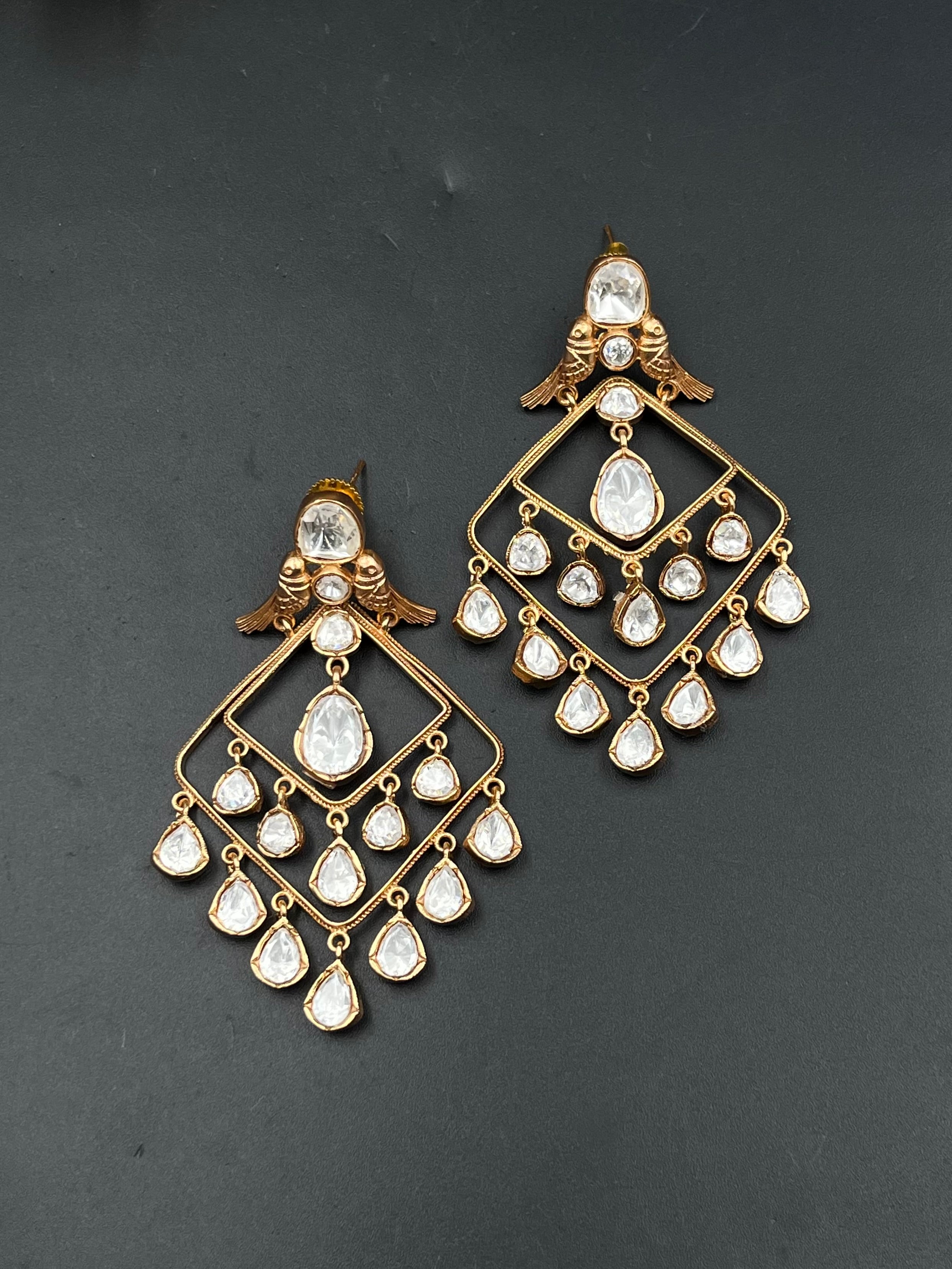 GIYA EARRING
