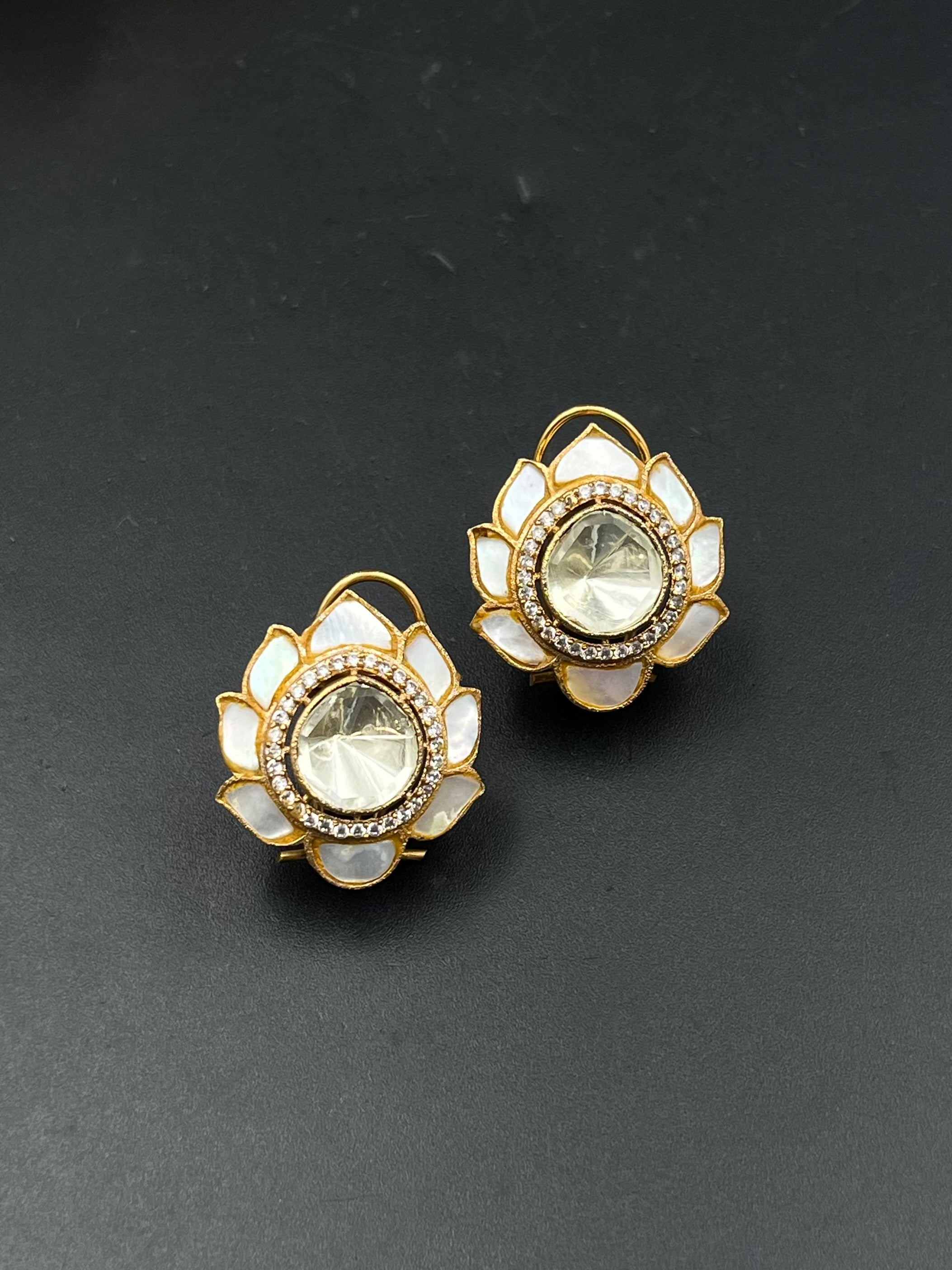 NEETA EARRING