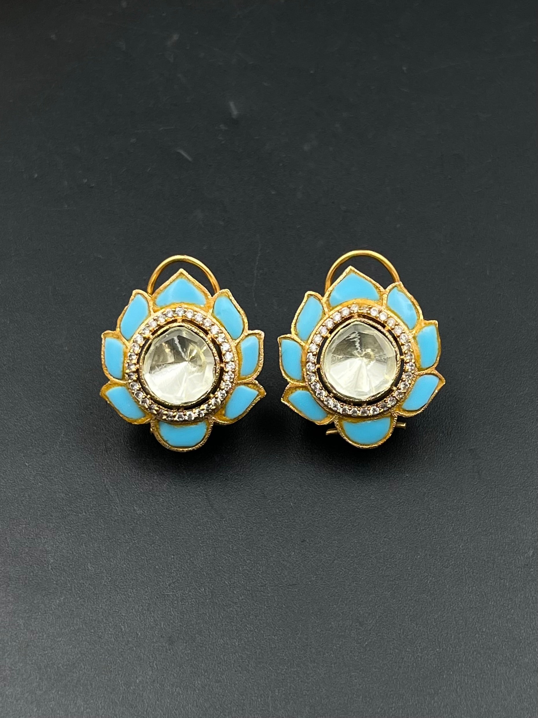 NEETA EARRING