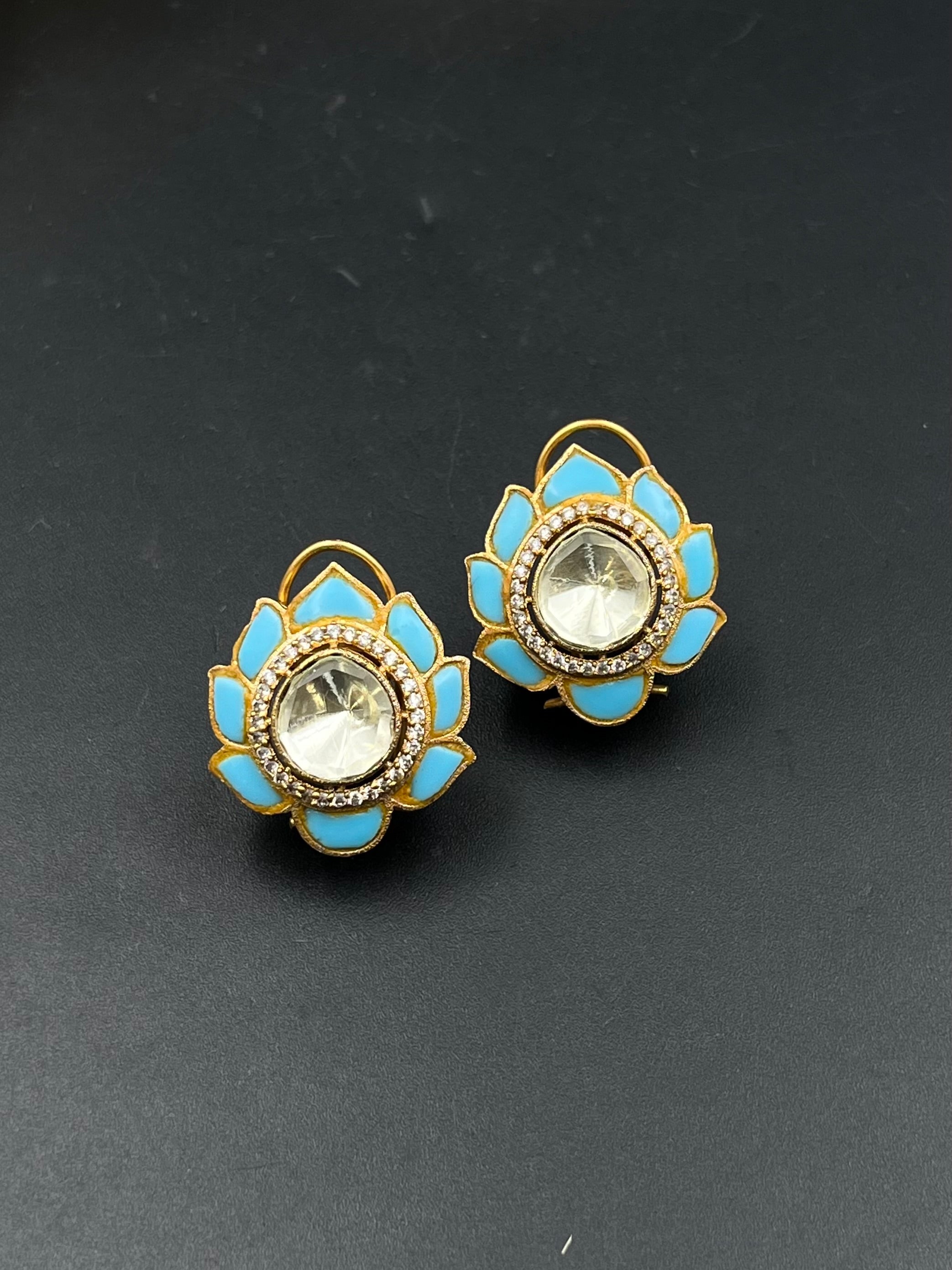 NEETA EARRING
