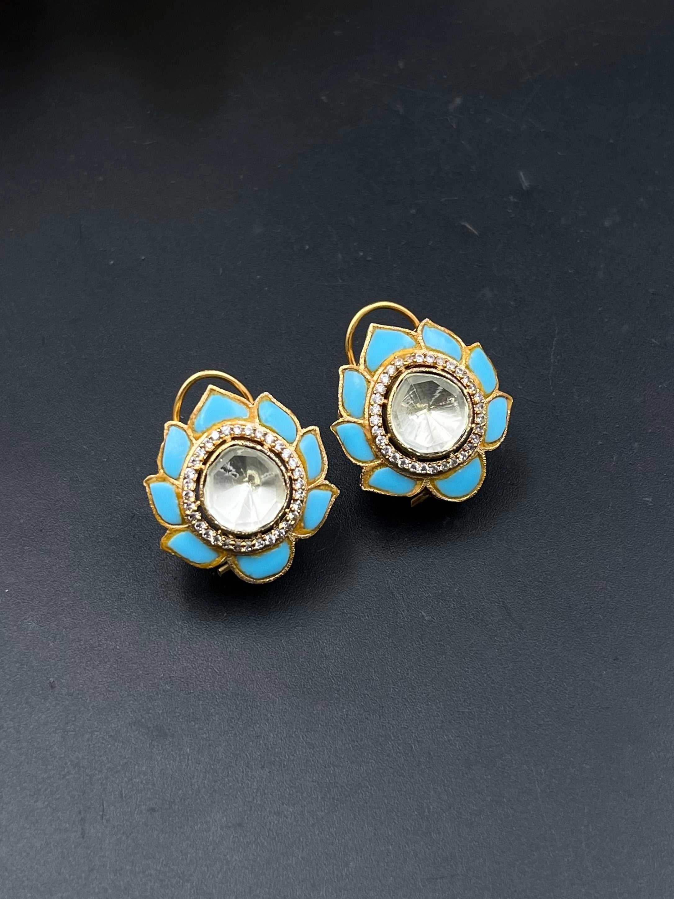 NEETA EARRING
