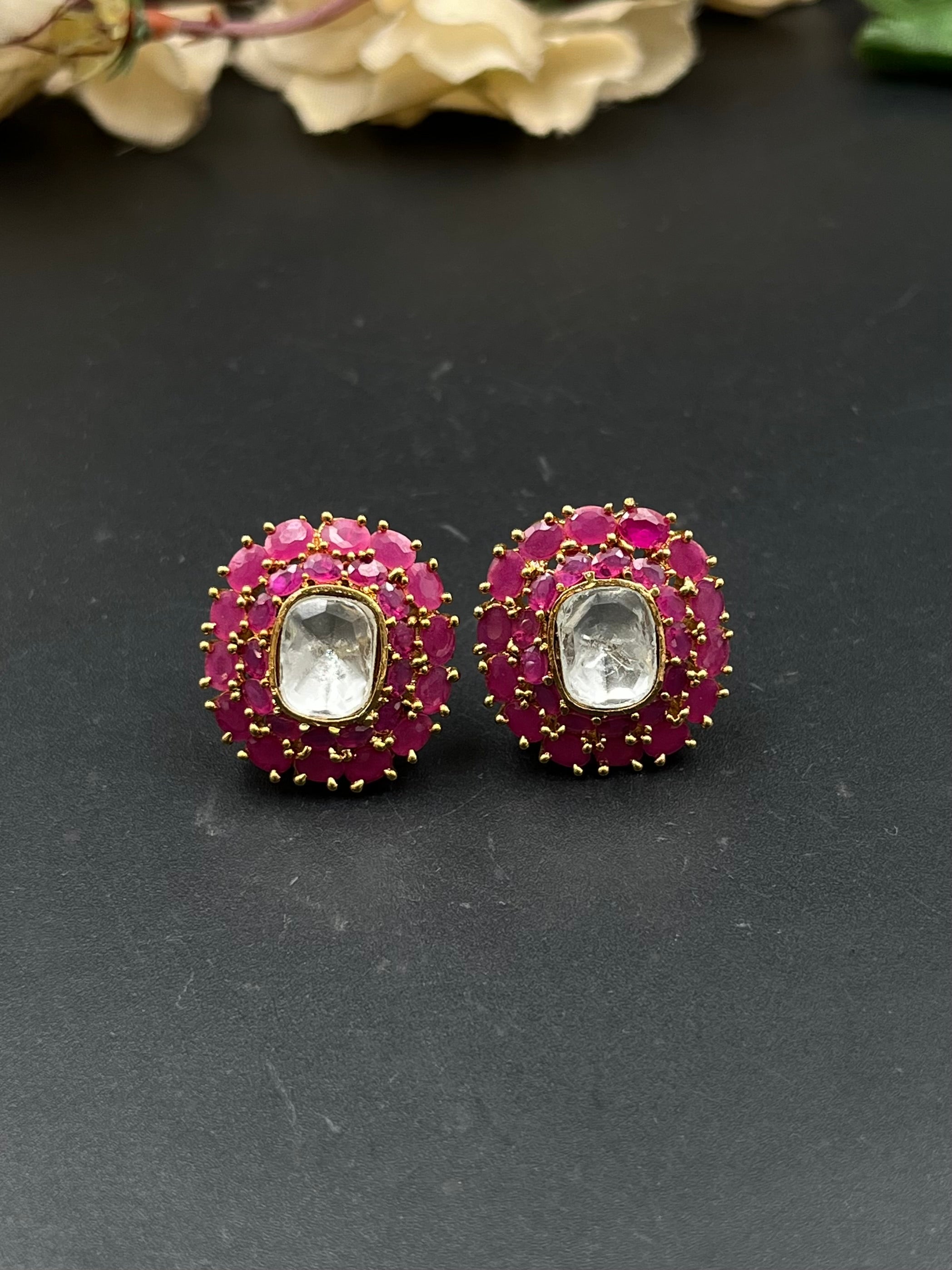 KIYA EARRING