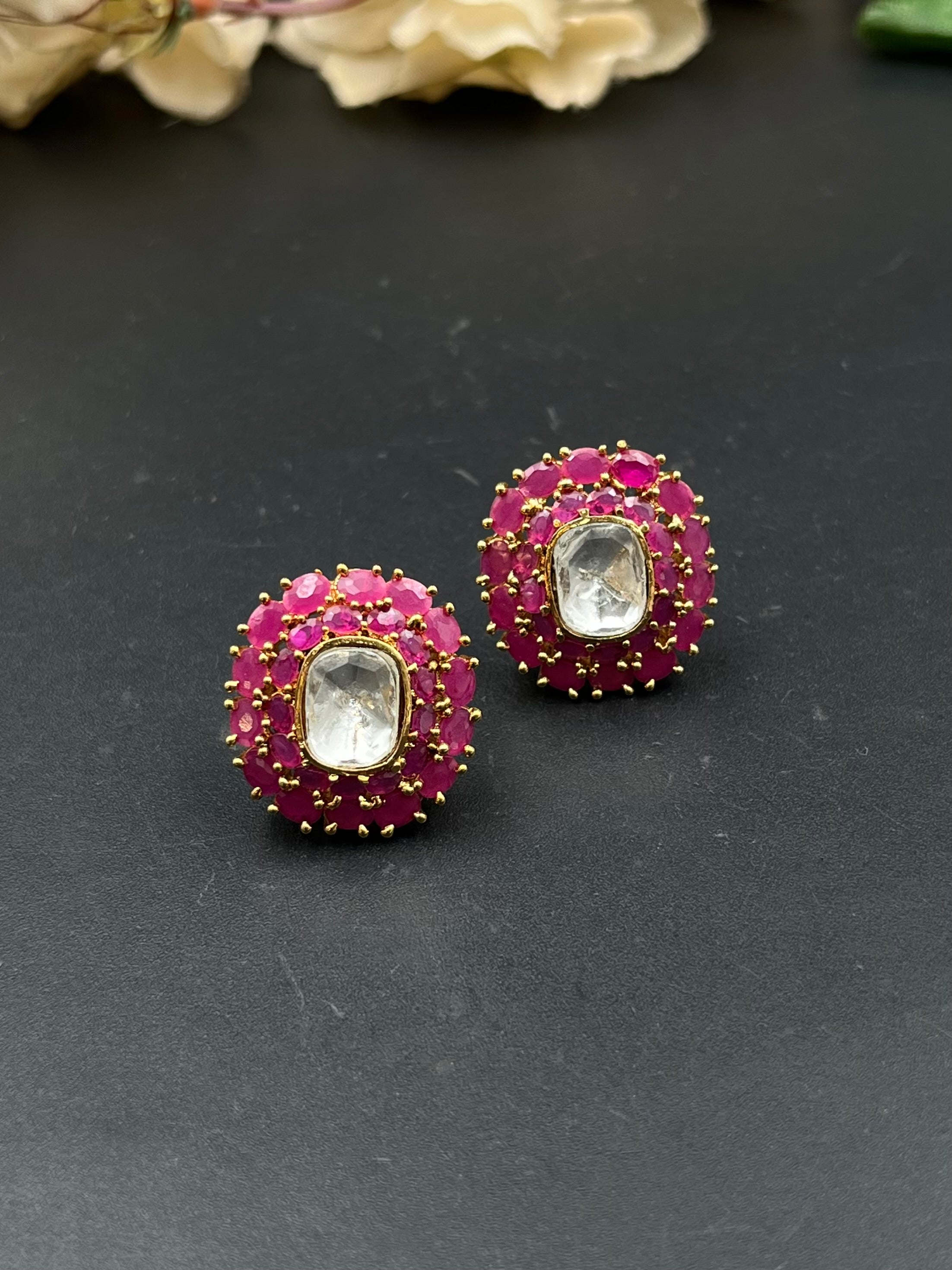 KIYA EARRING