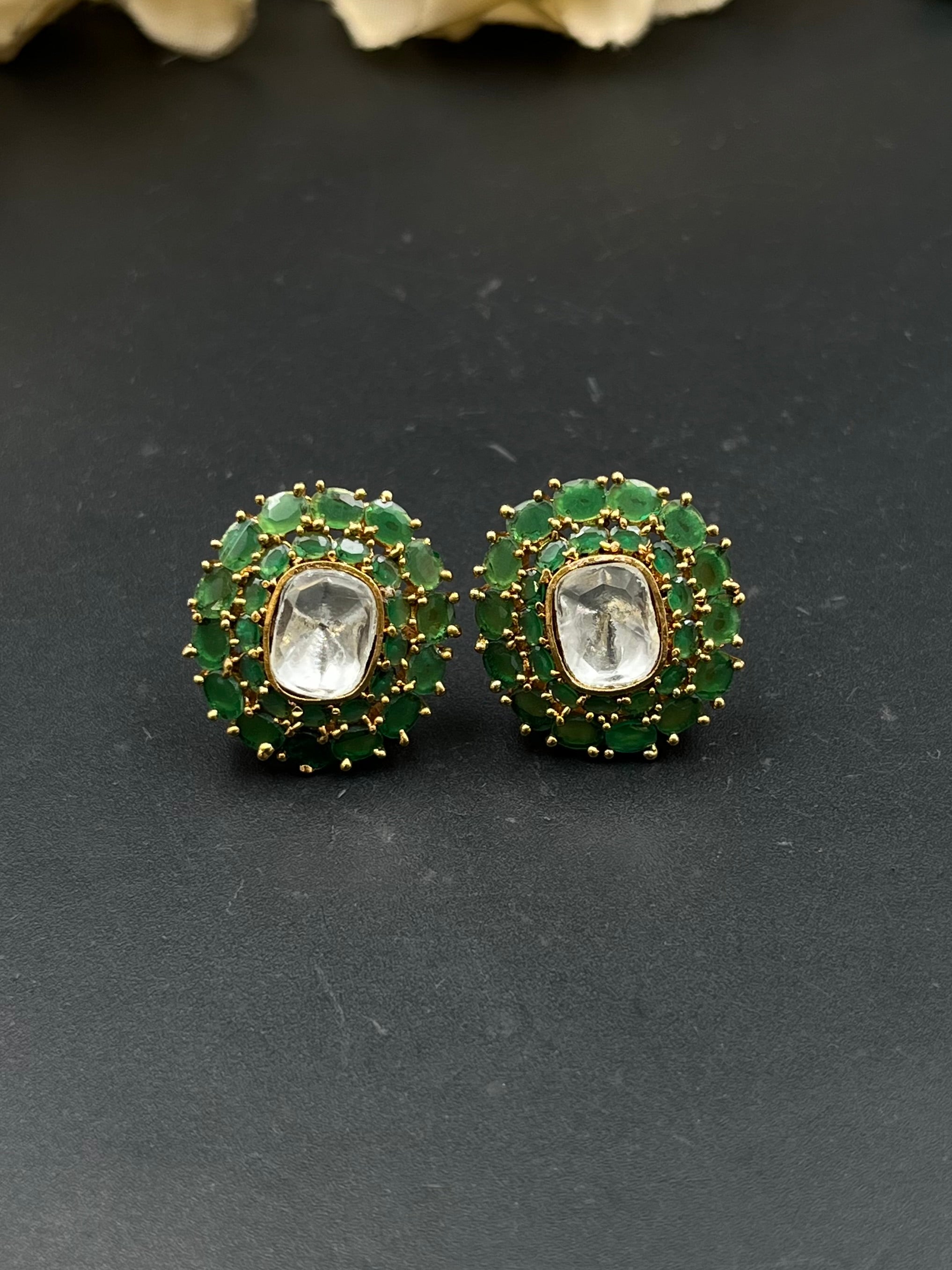 KIYA EARRING
