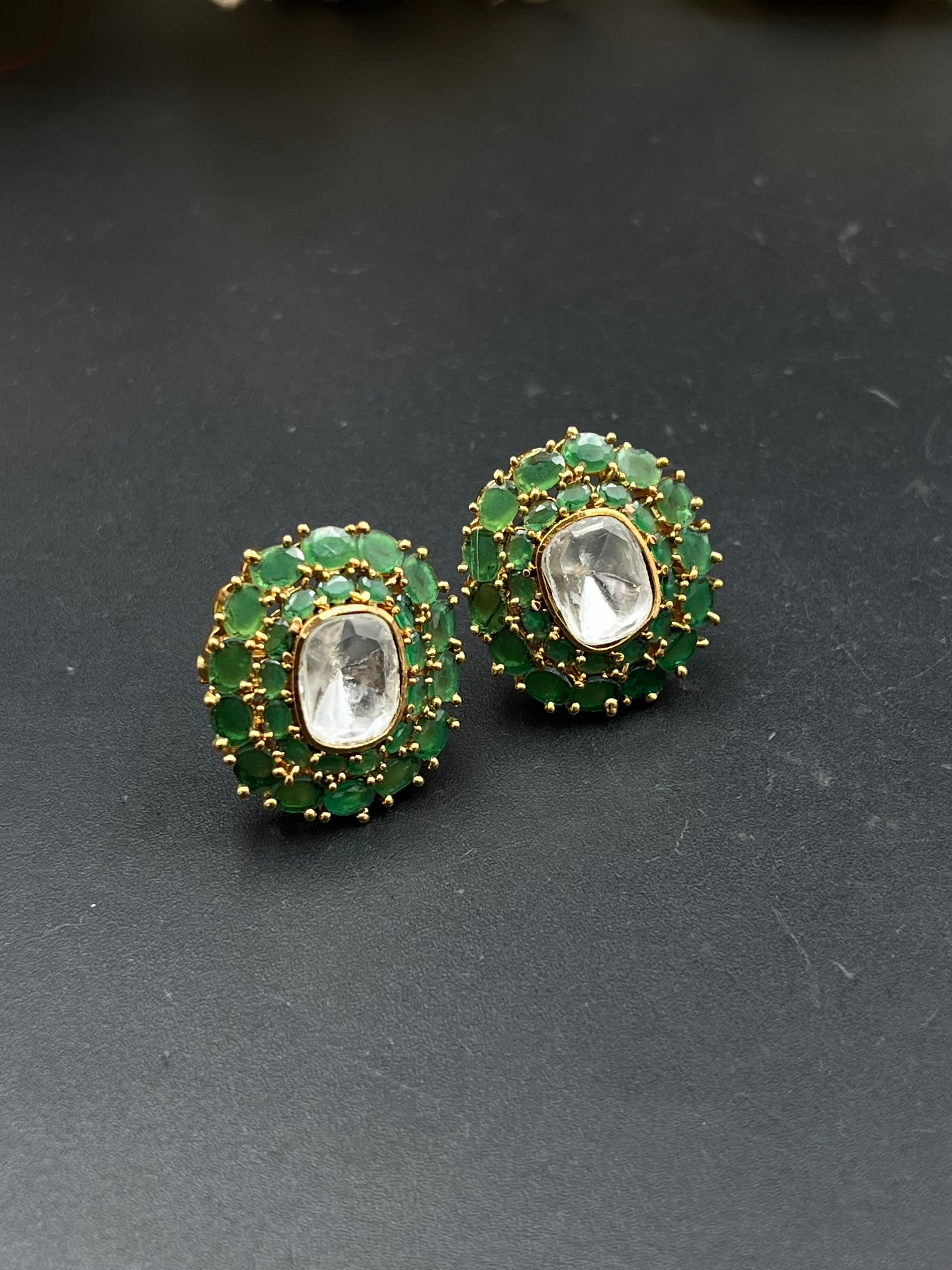 KIYA EARRING