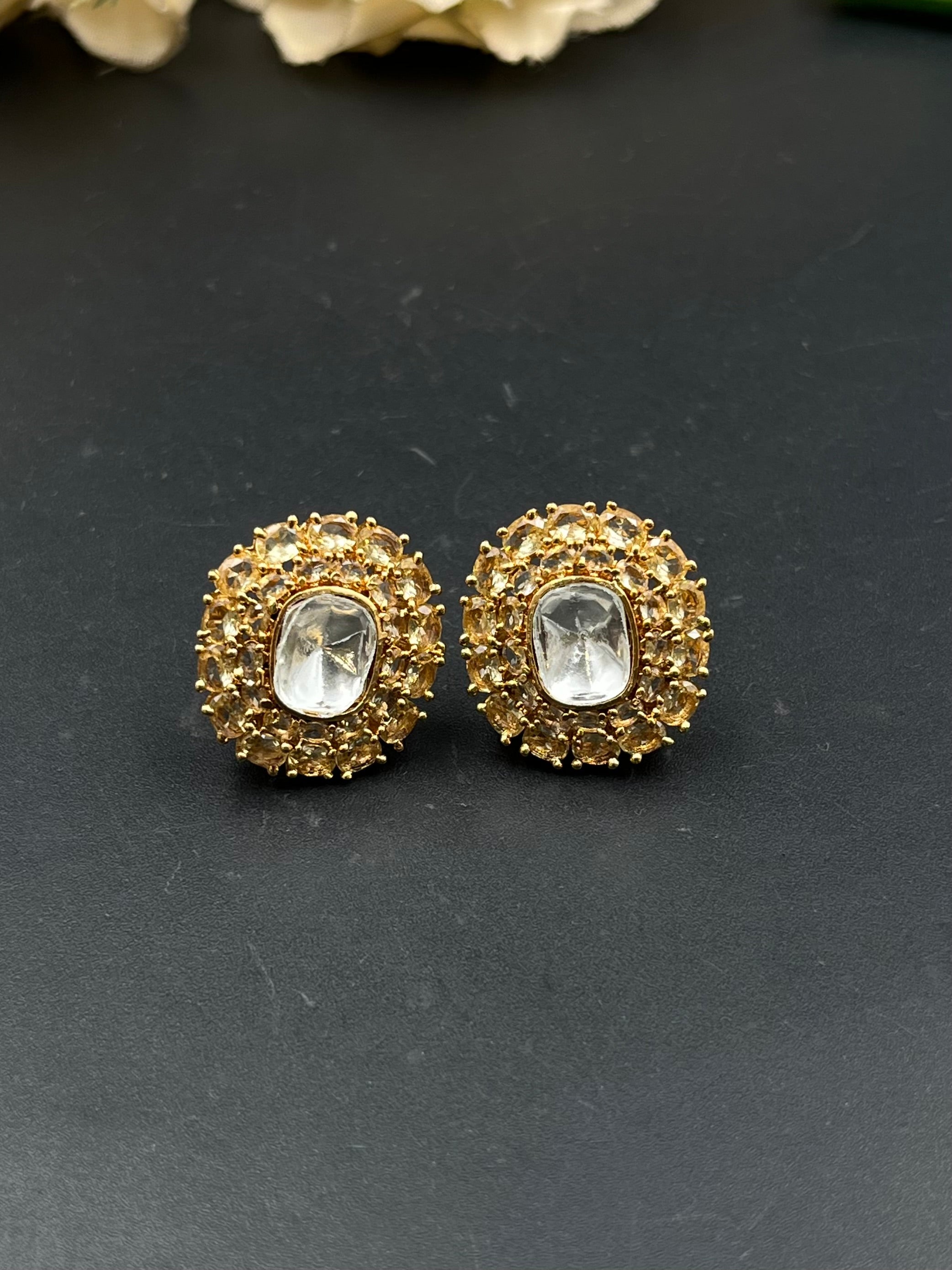KIYA EARRING