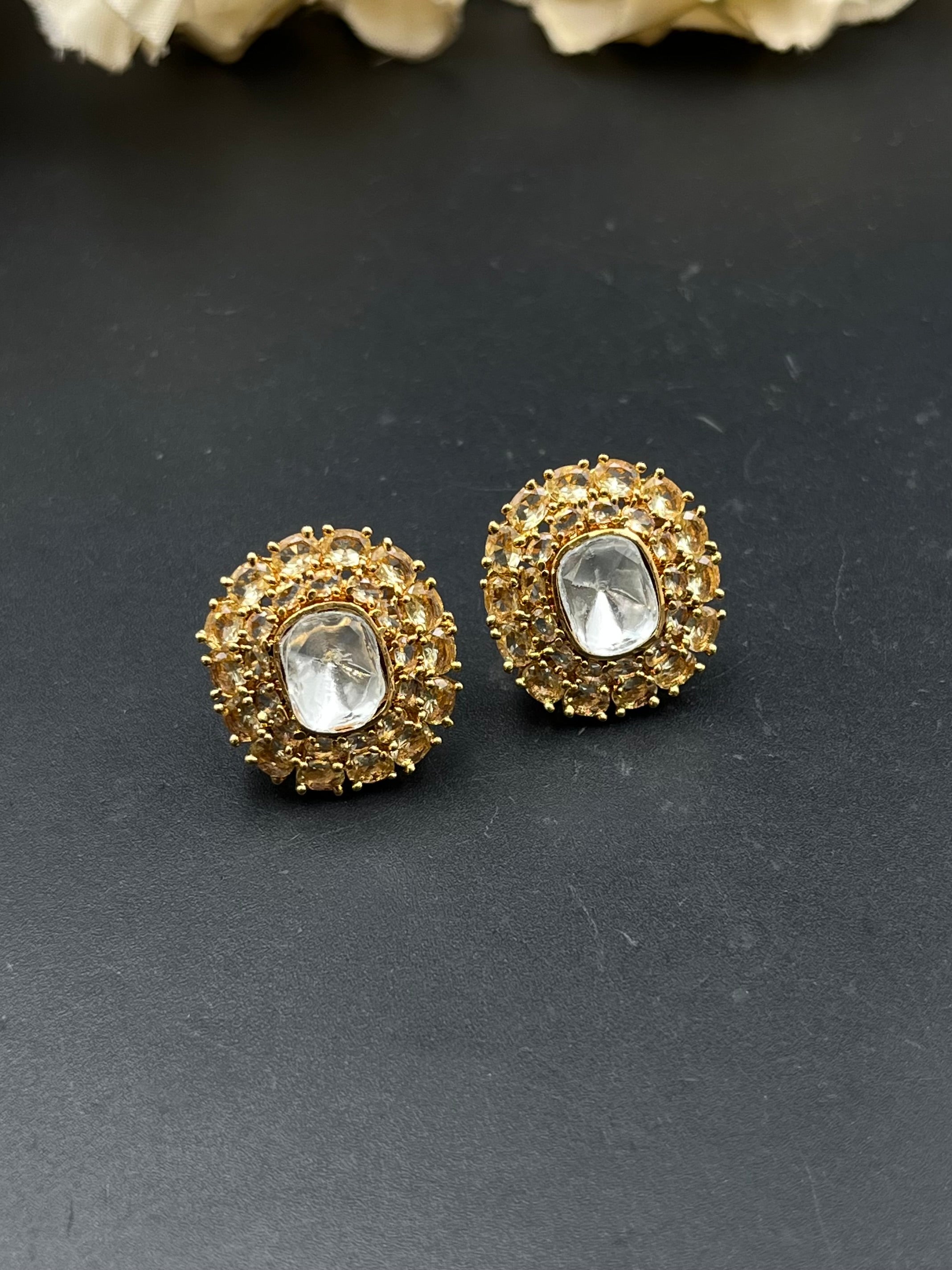 KIYA EARRING