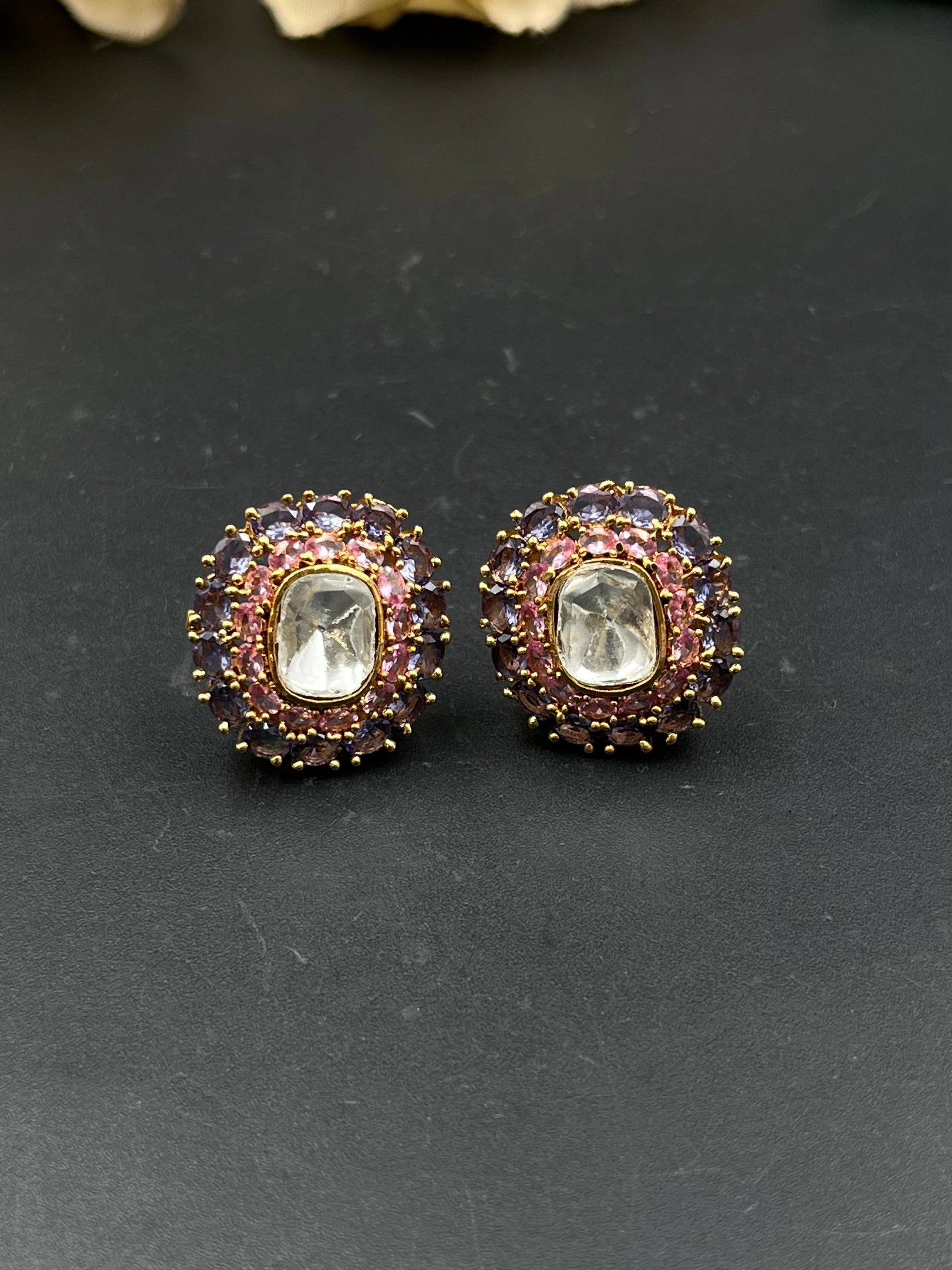 KIYA EARRING