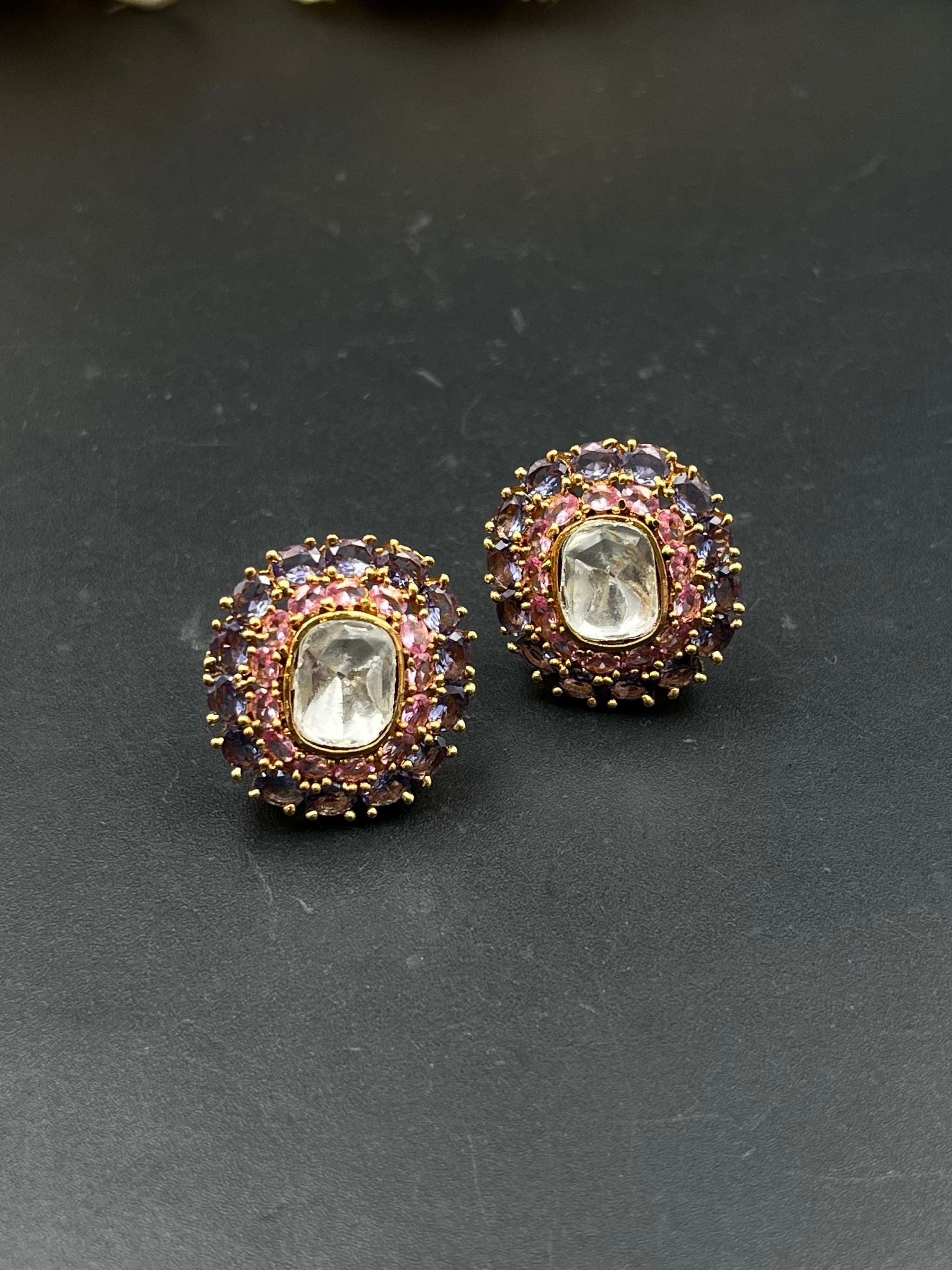 KIYA EARRING