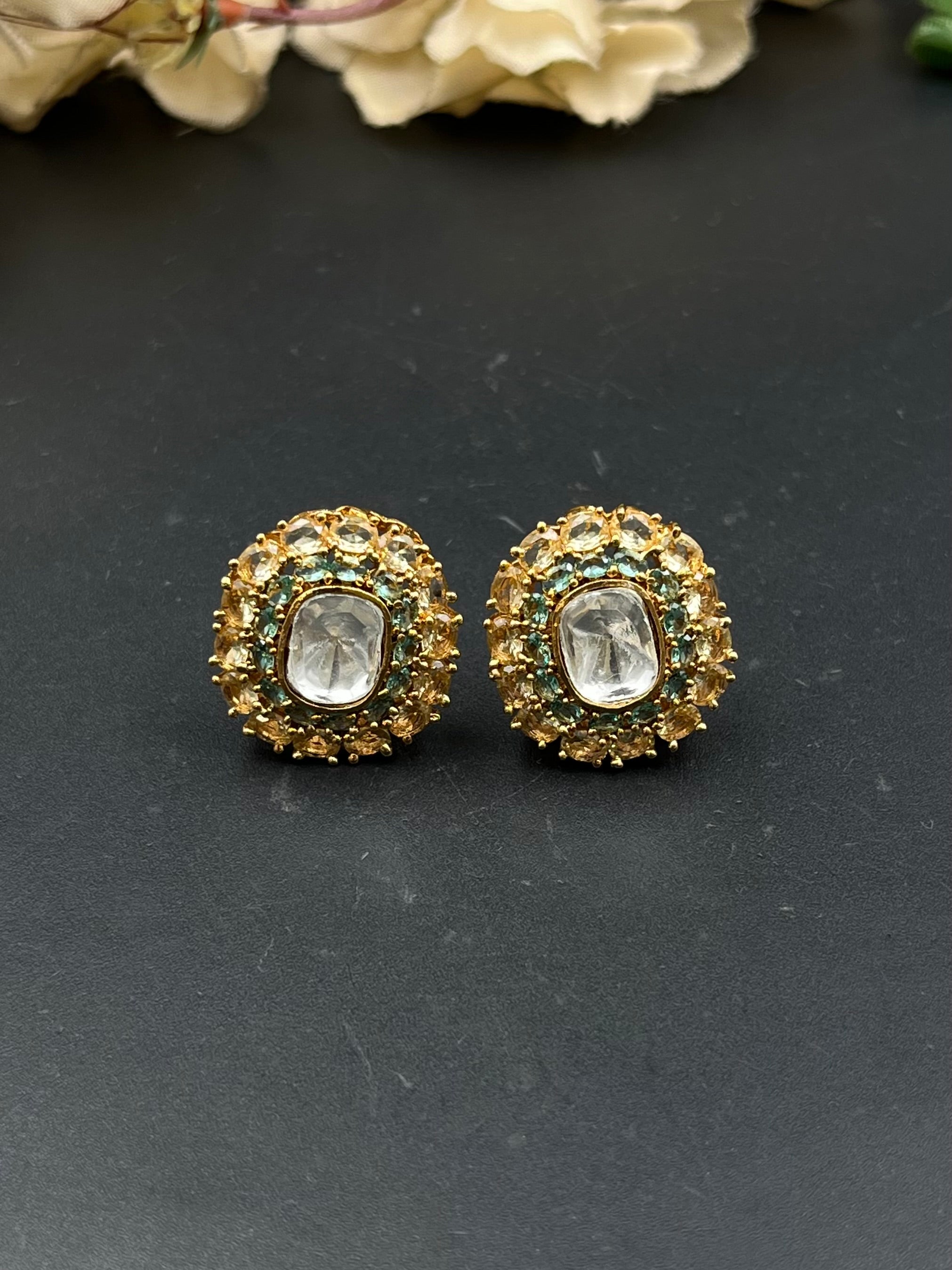 KIYA EARRING