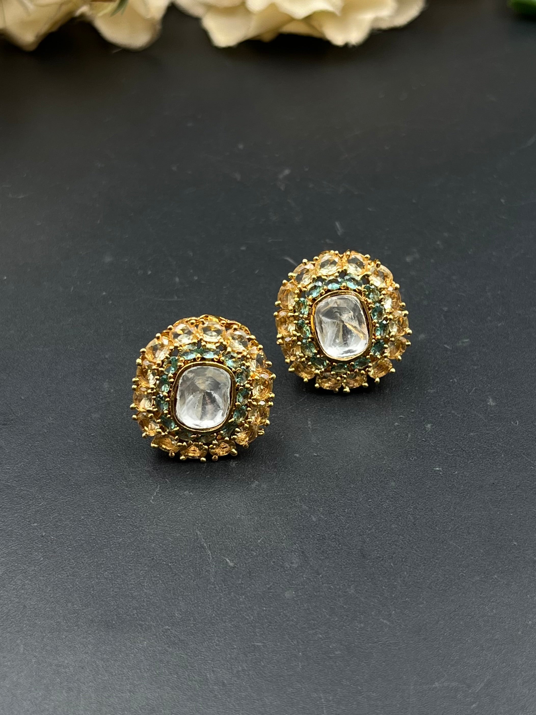 KIYA EARRING