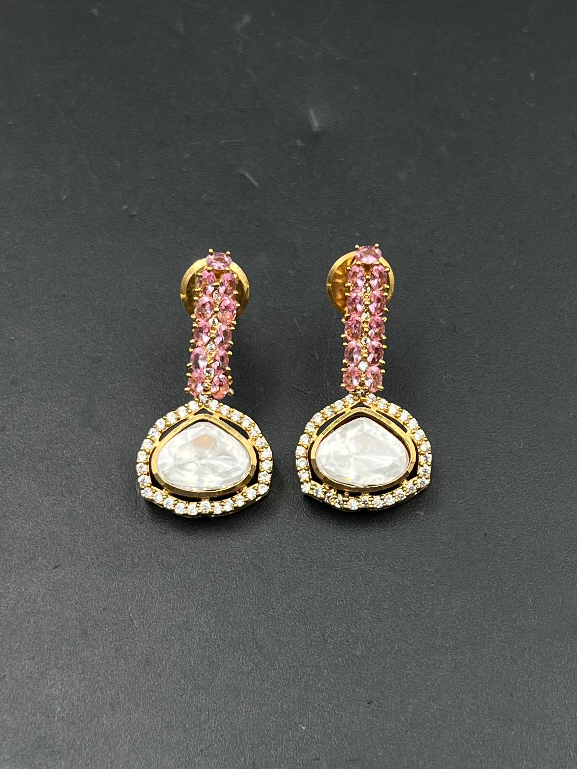 NIYAA EARRING