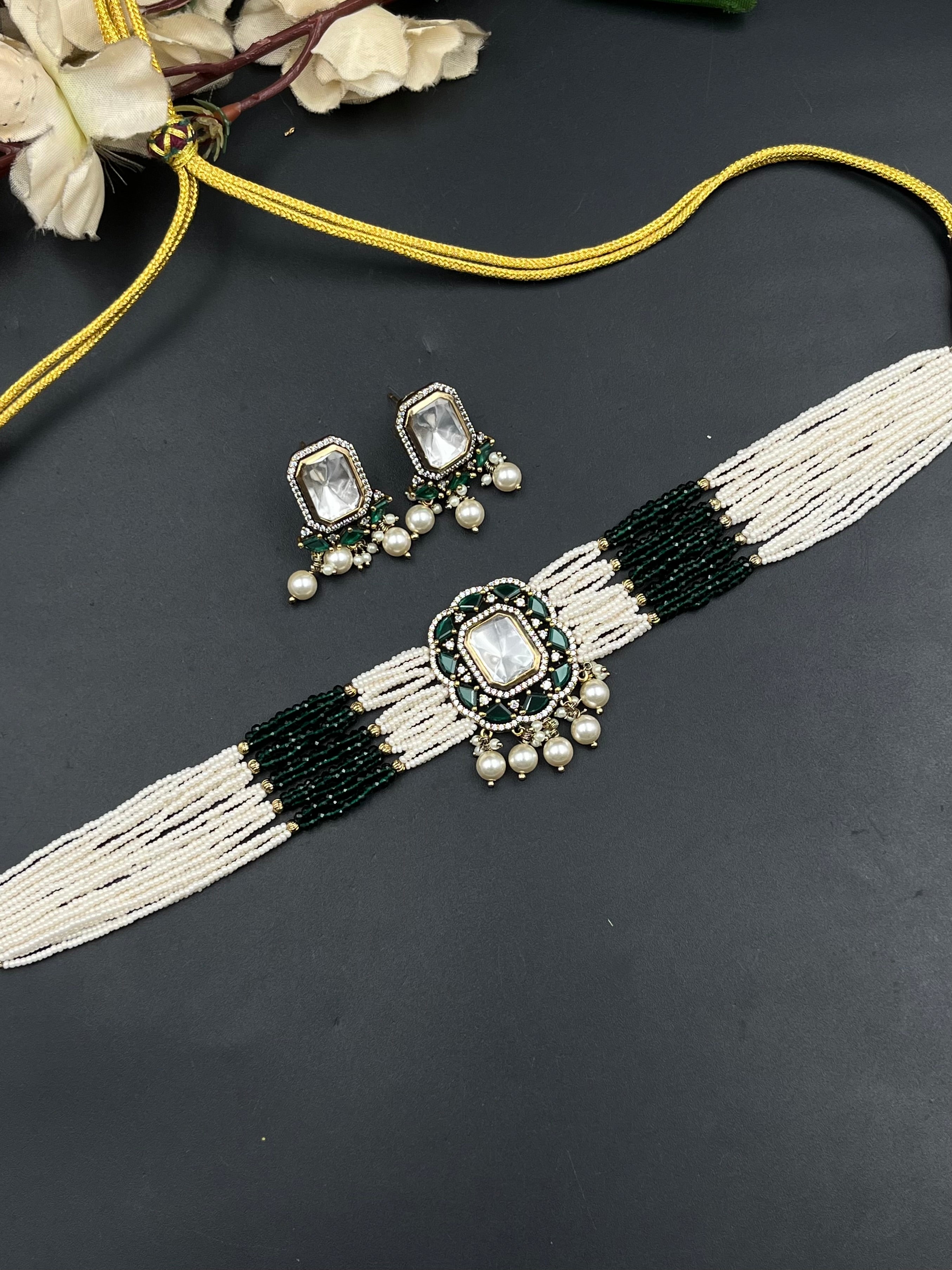 LINA NECKLACE