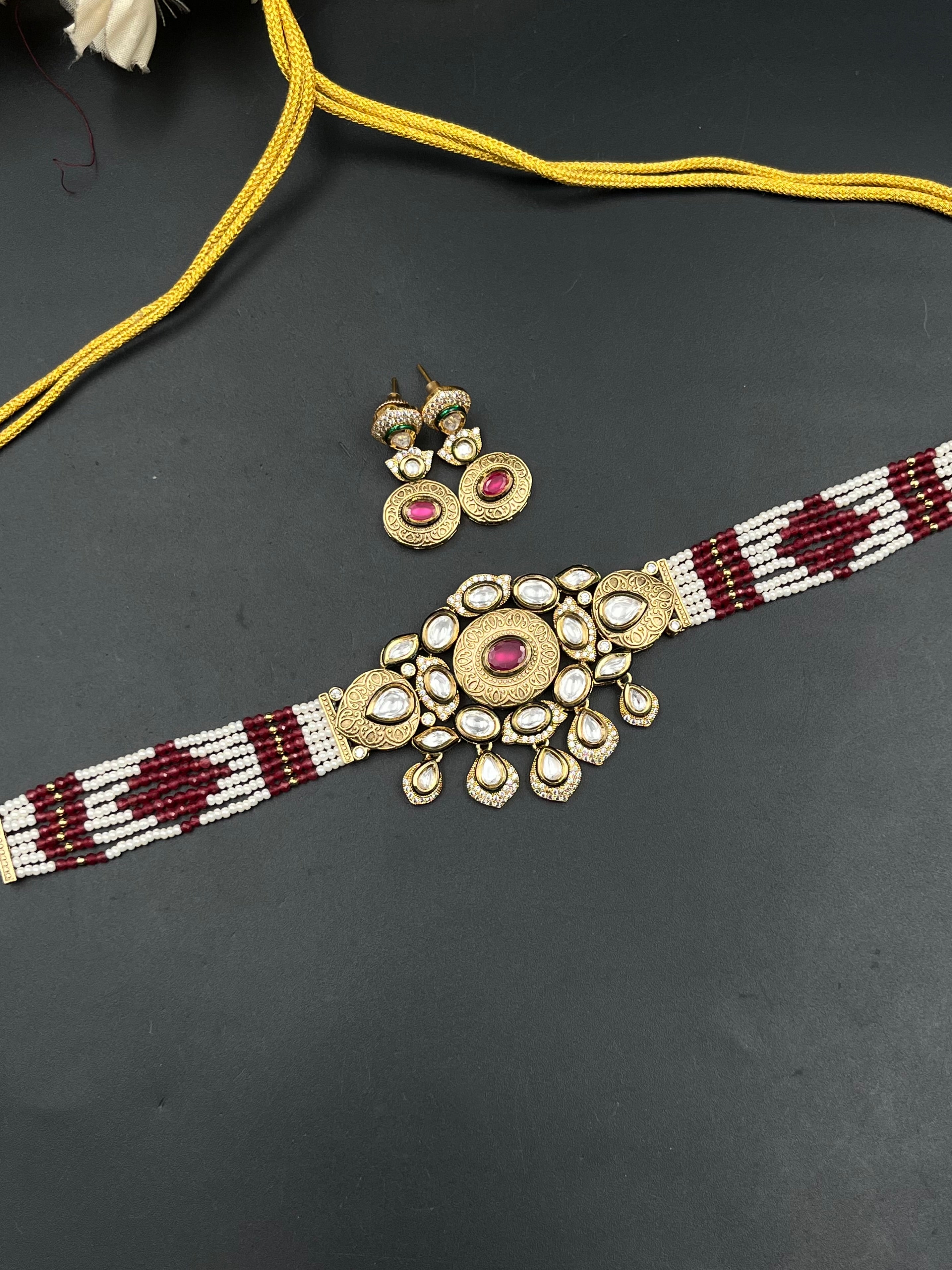 NEHA NECKLACE