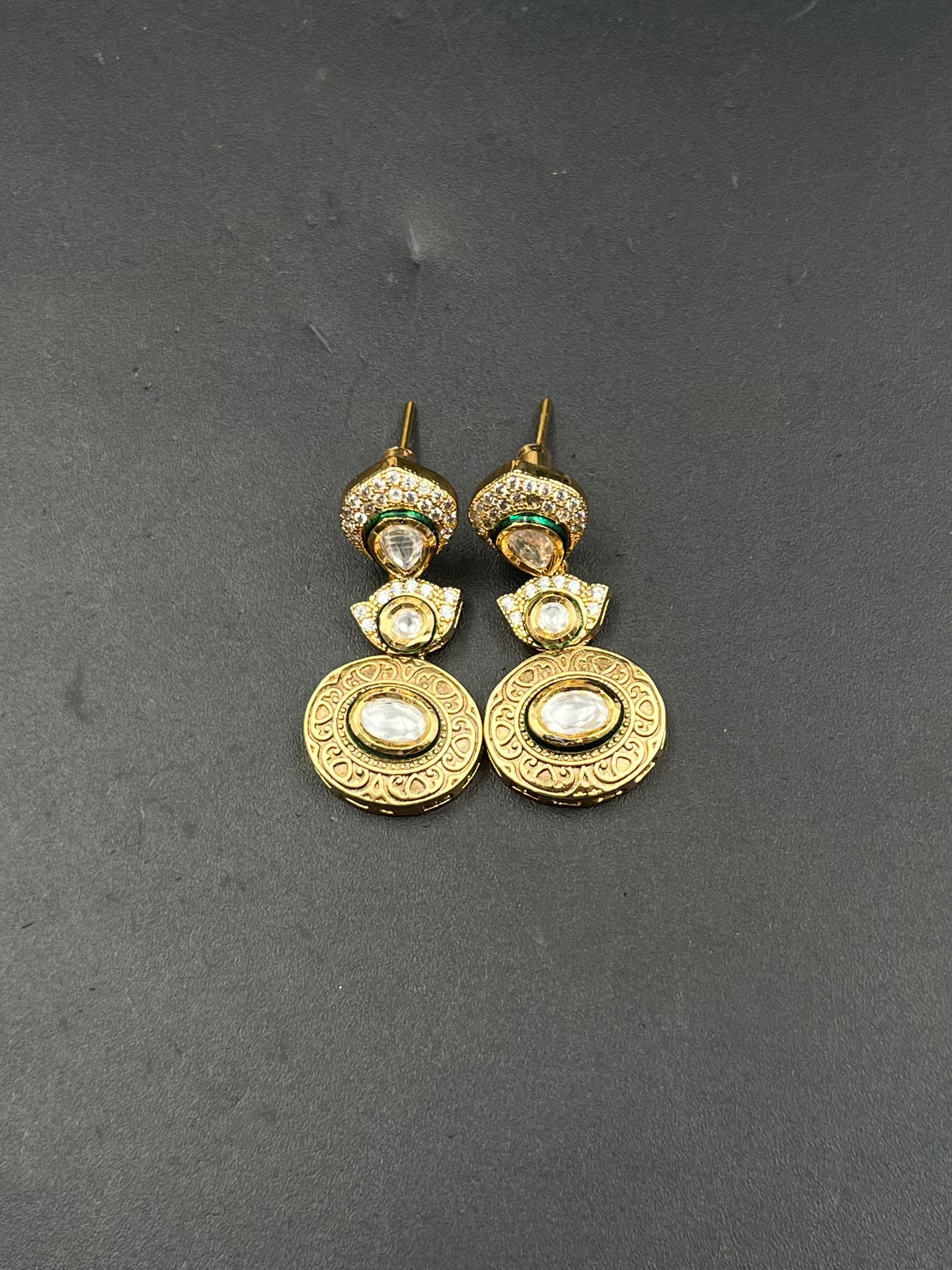 NEHA NECKLACE