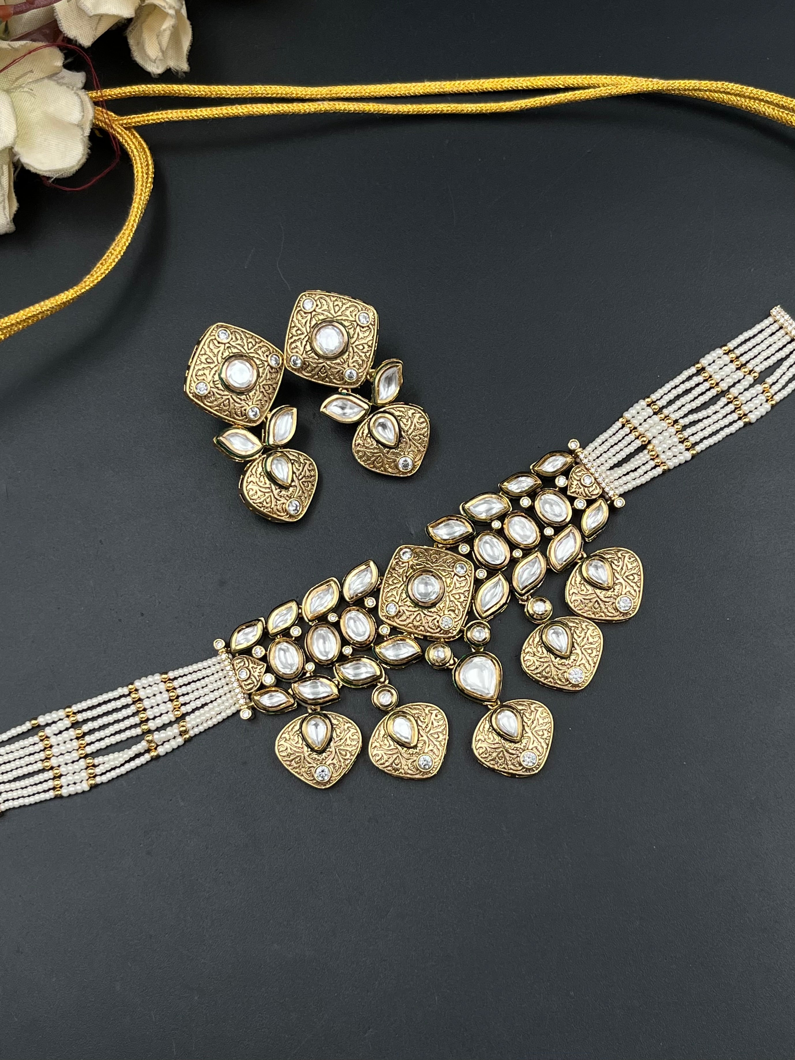 HITA NECKLACE
