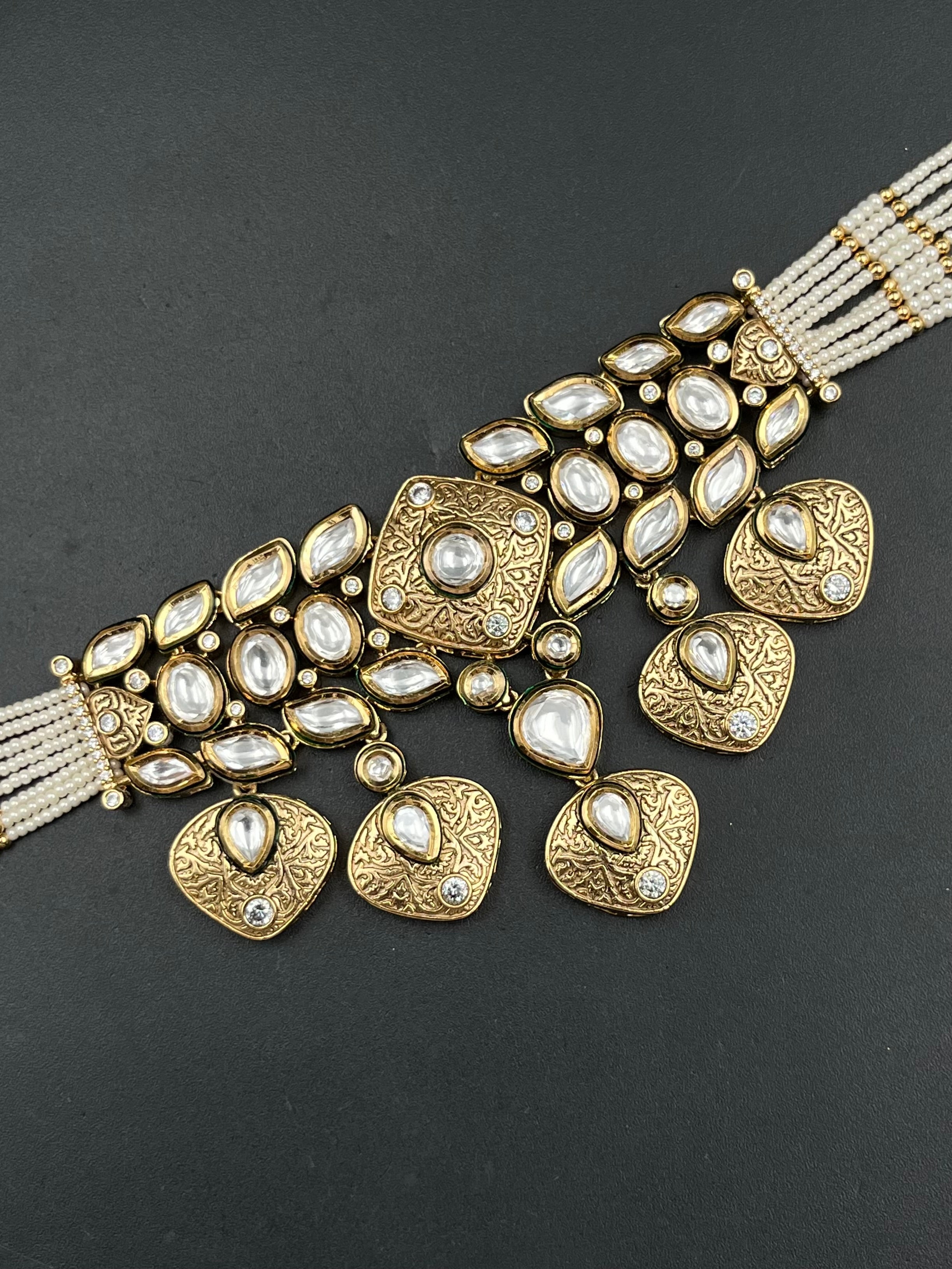 HITA NECKLACE