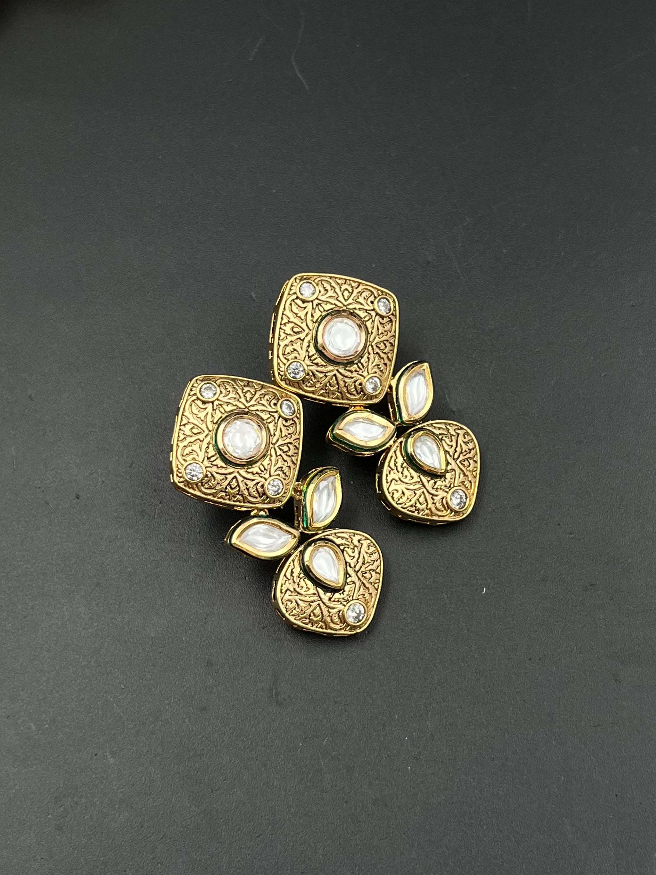 HITA NECKLACE