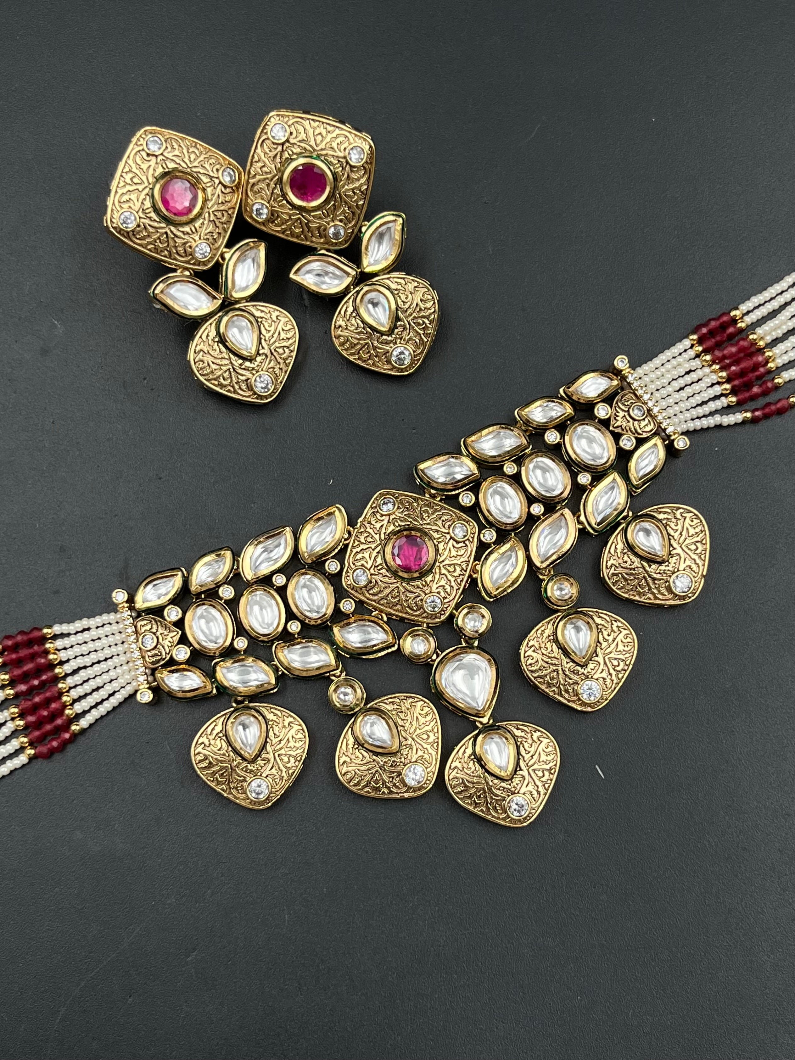 HITA NECKLACE