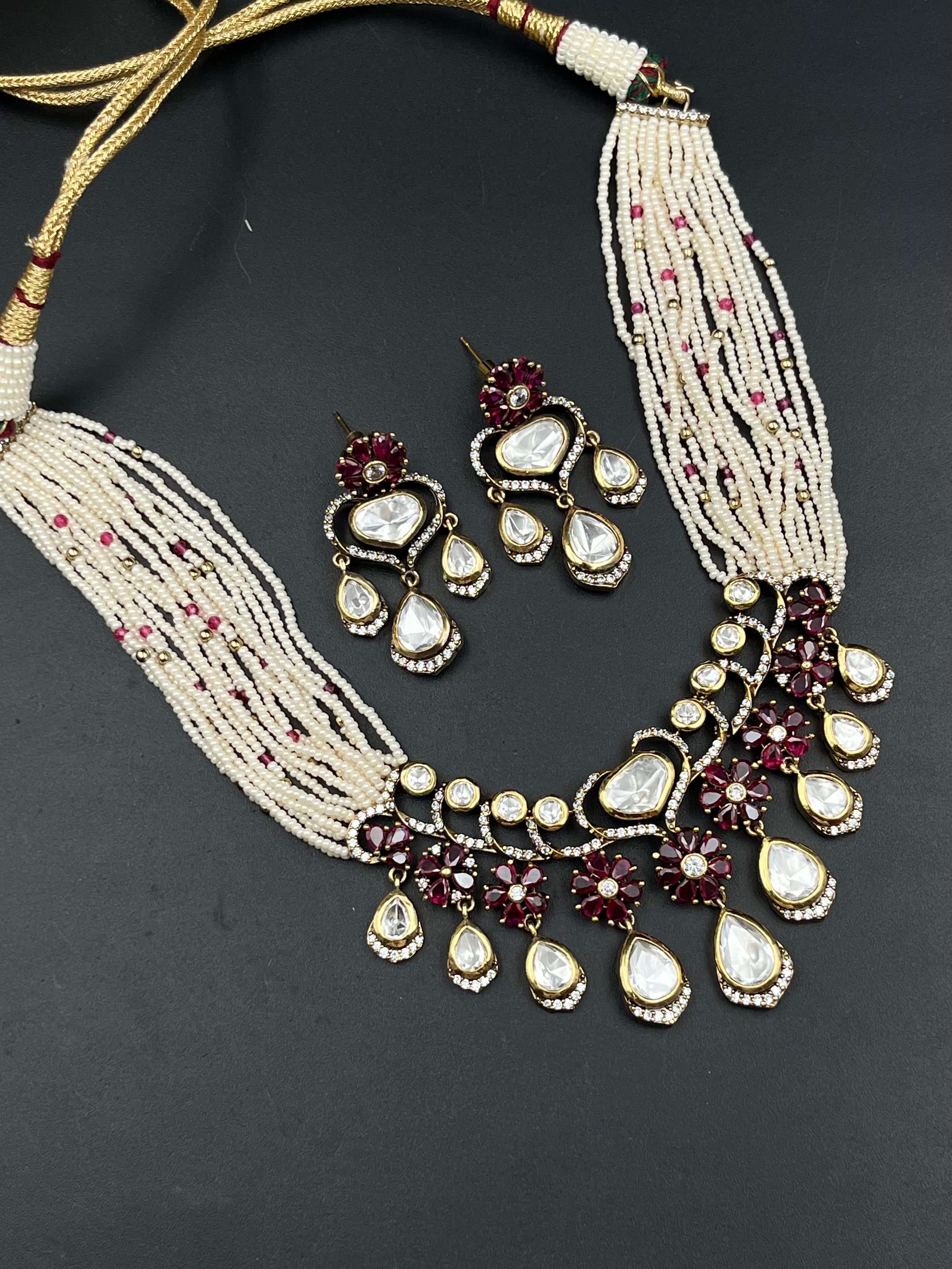 VIYA NECKLACE