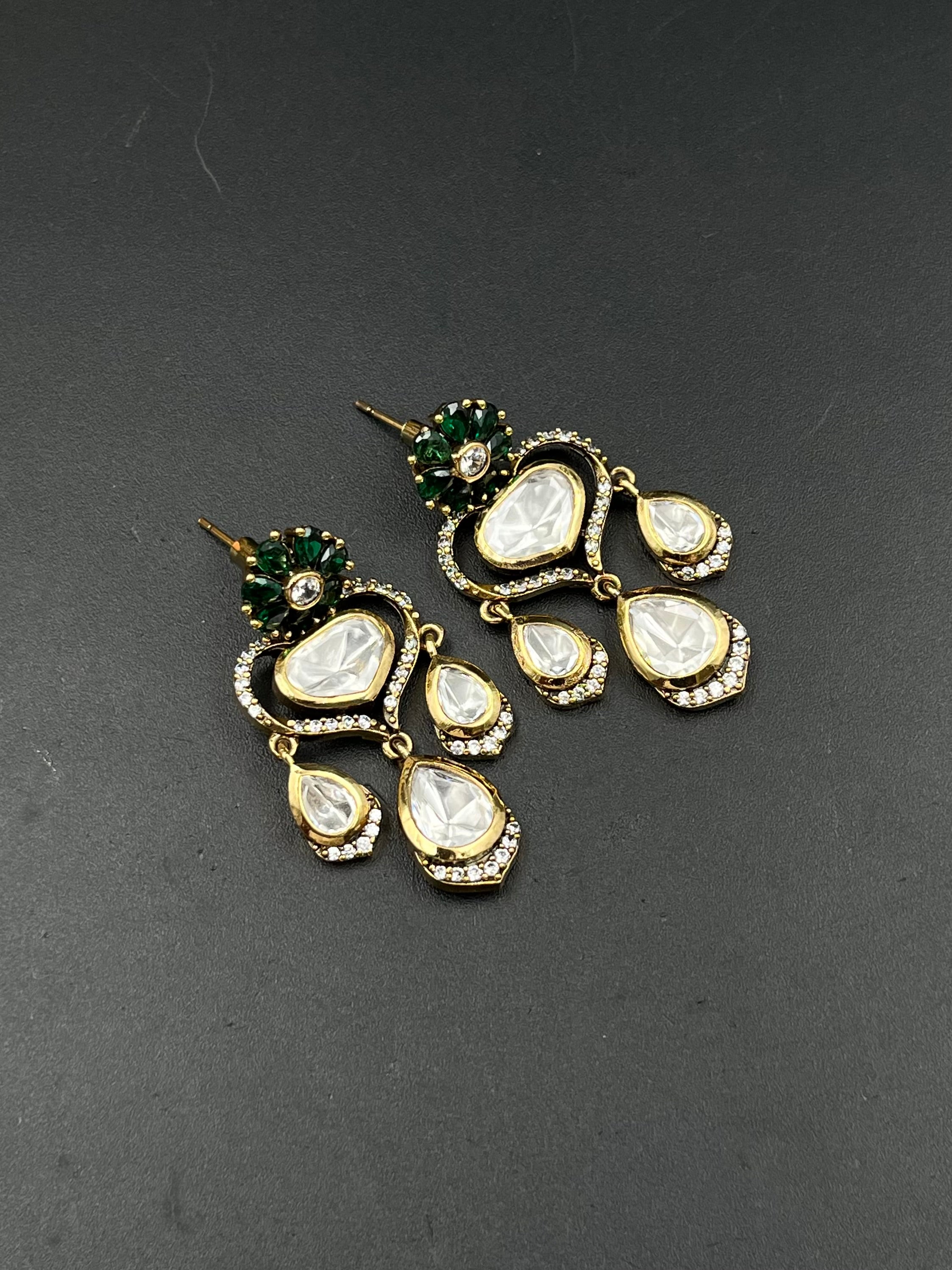 VIYA NECKLACE