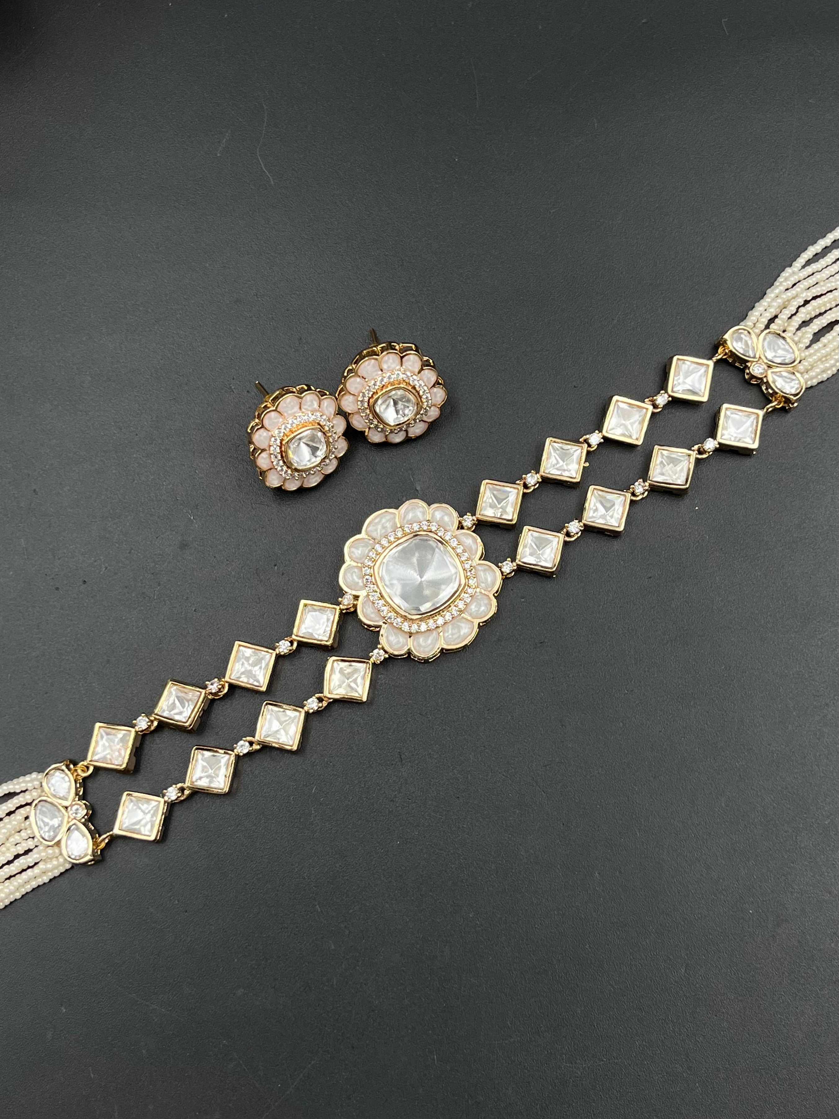 JIYA NECKLACE