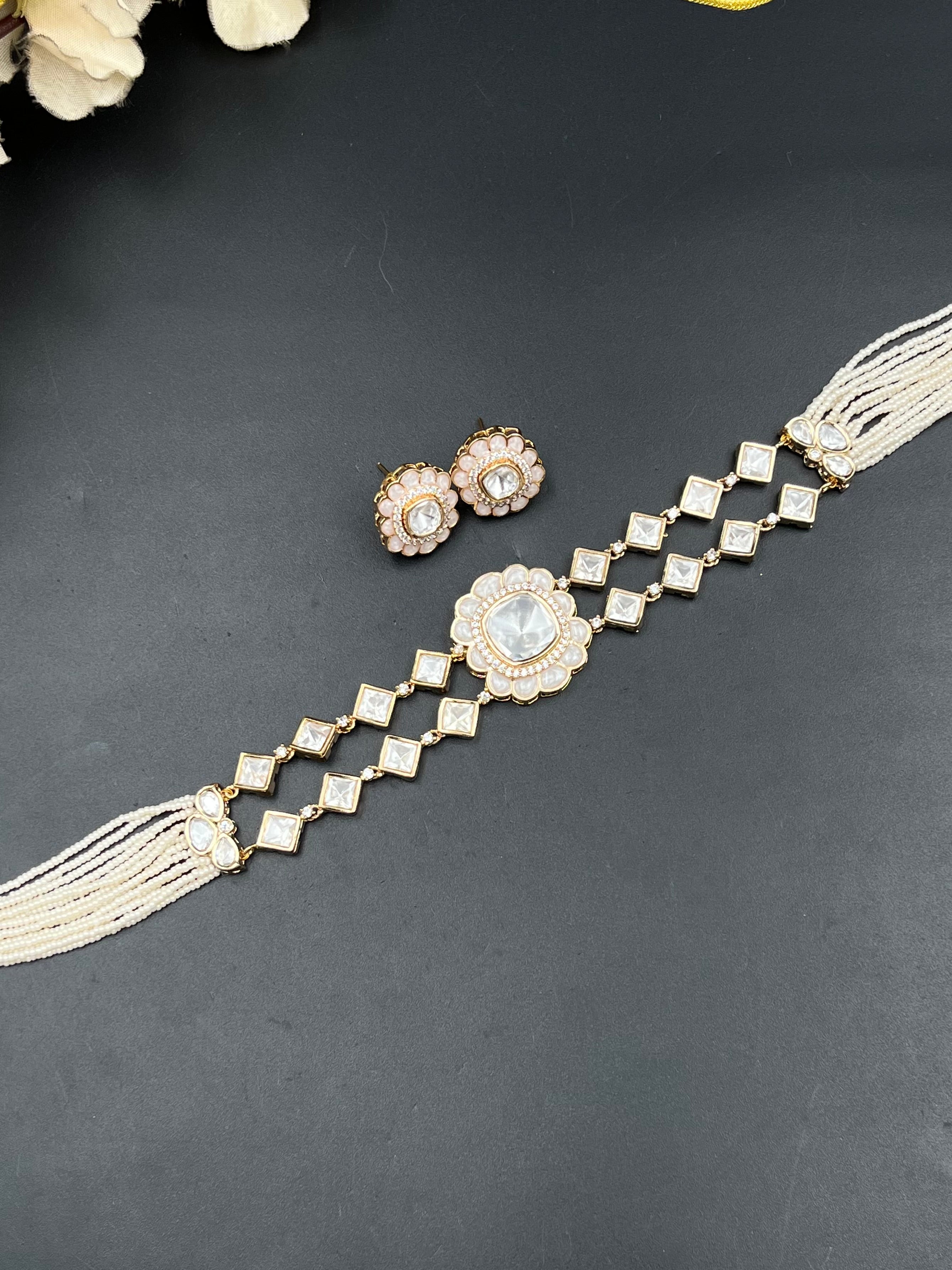 JIYA NECKLACE