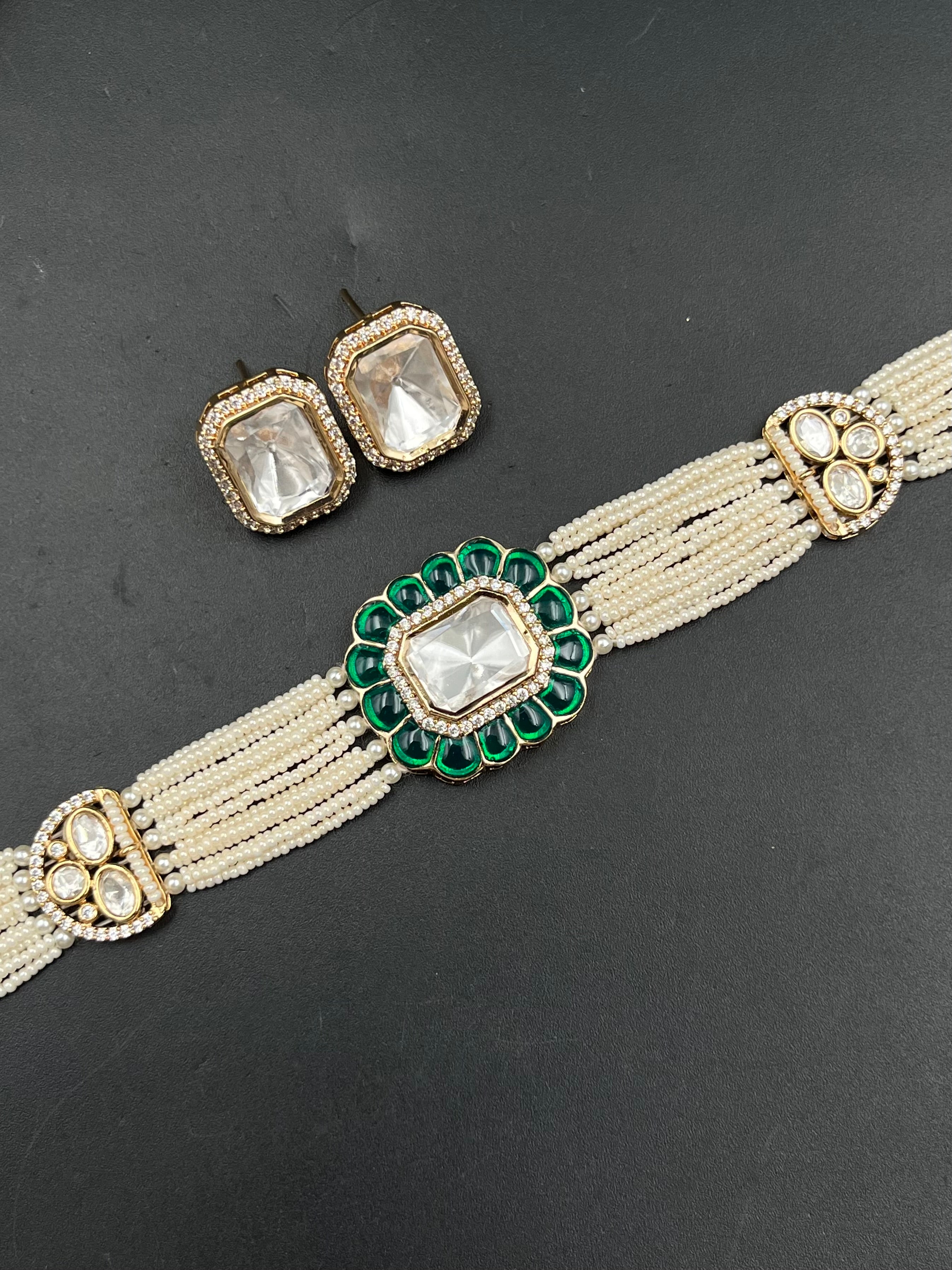 FIYNA NECKLACE