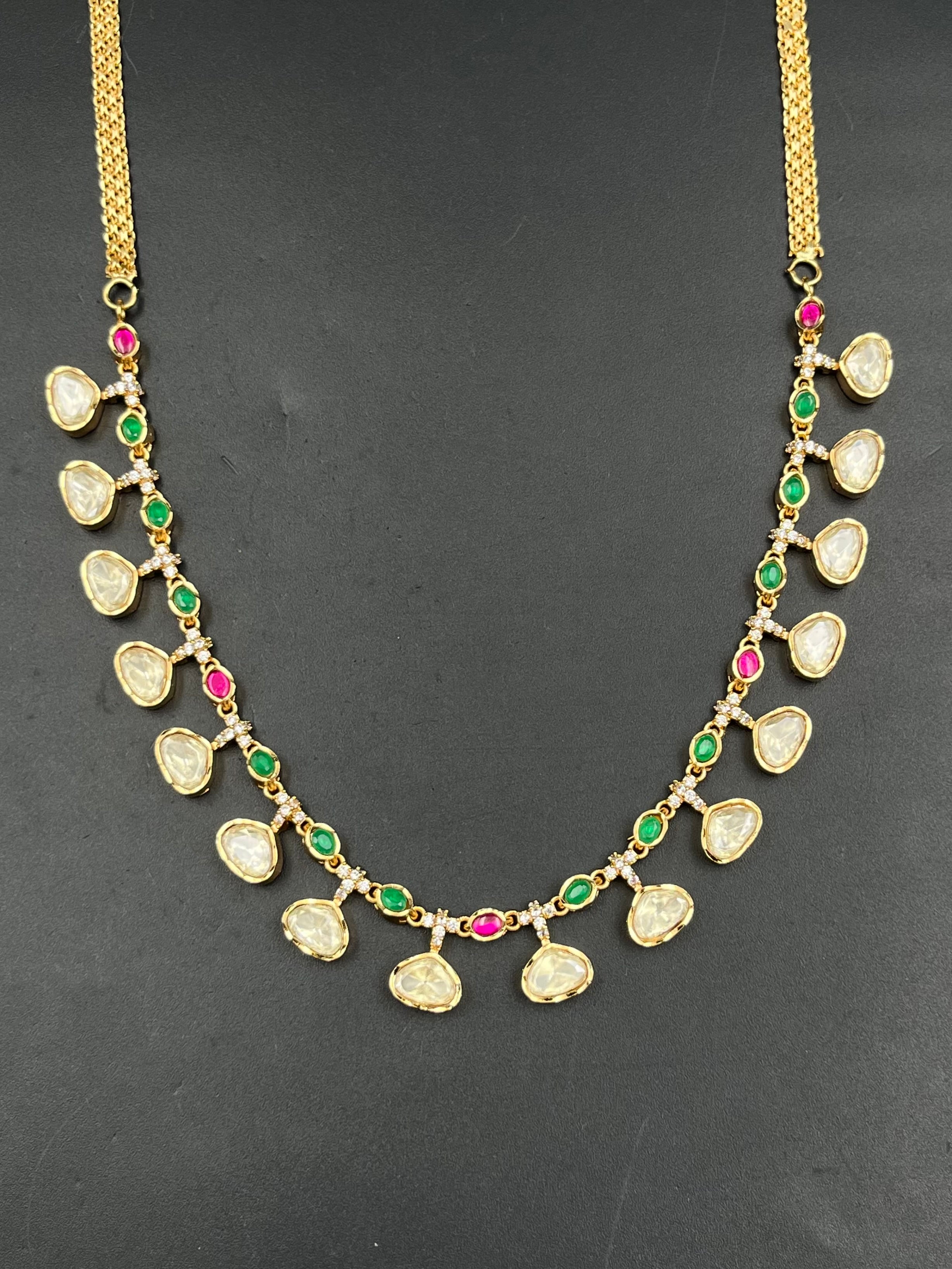 NIKI NECKLACE