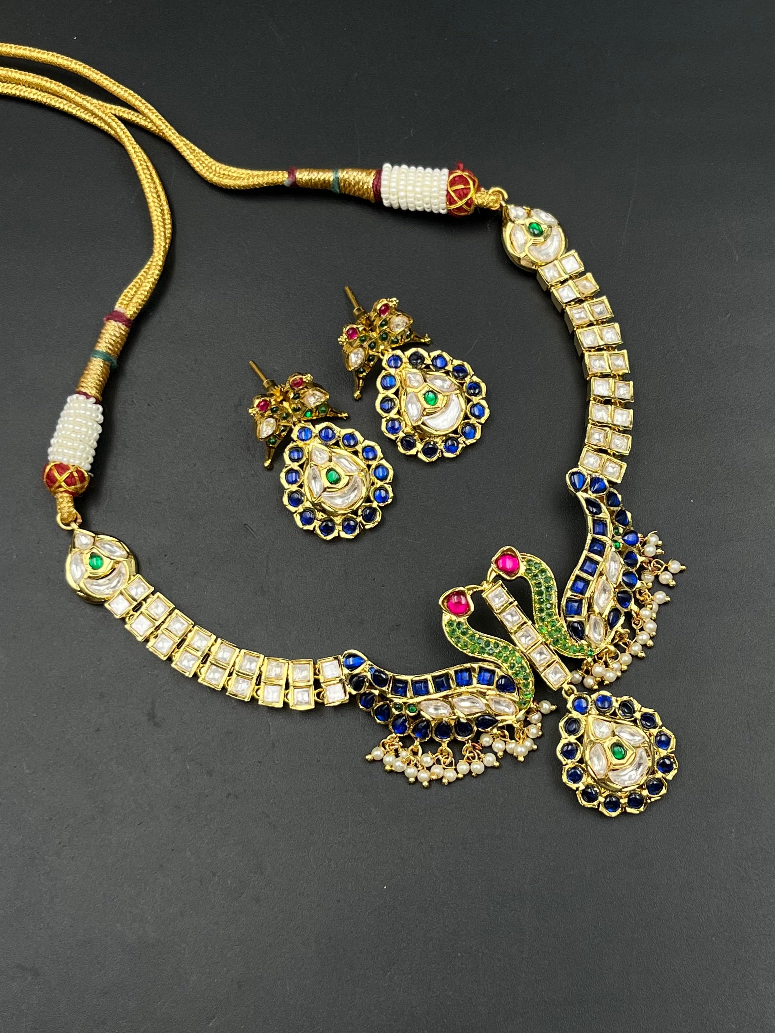 SHIHNA NECKLACE