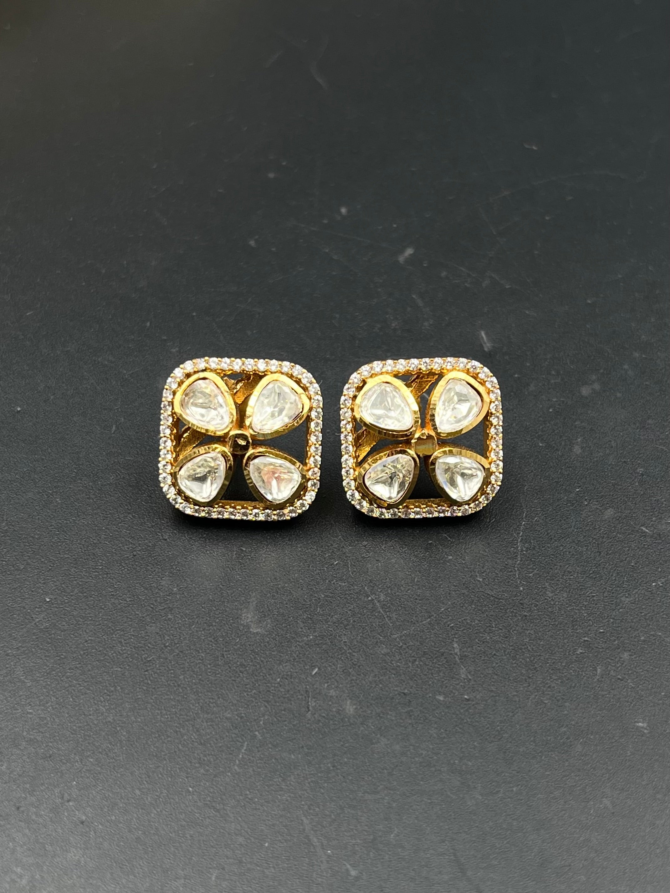 AIZA EARRING