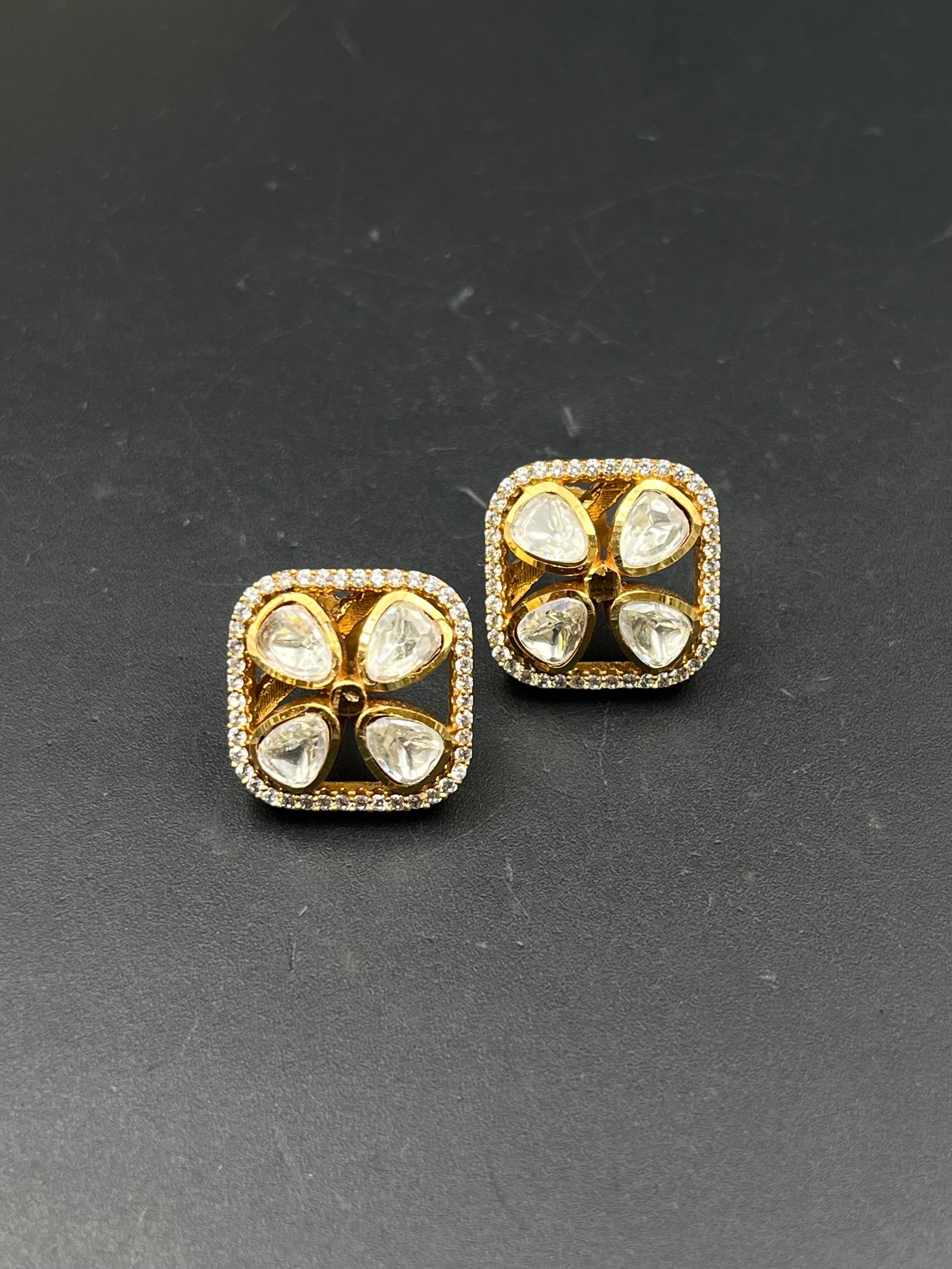AIZA EARRING