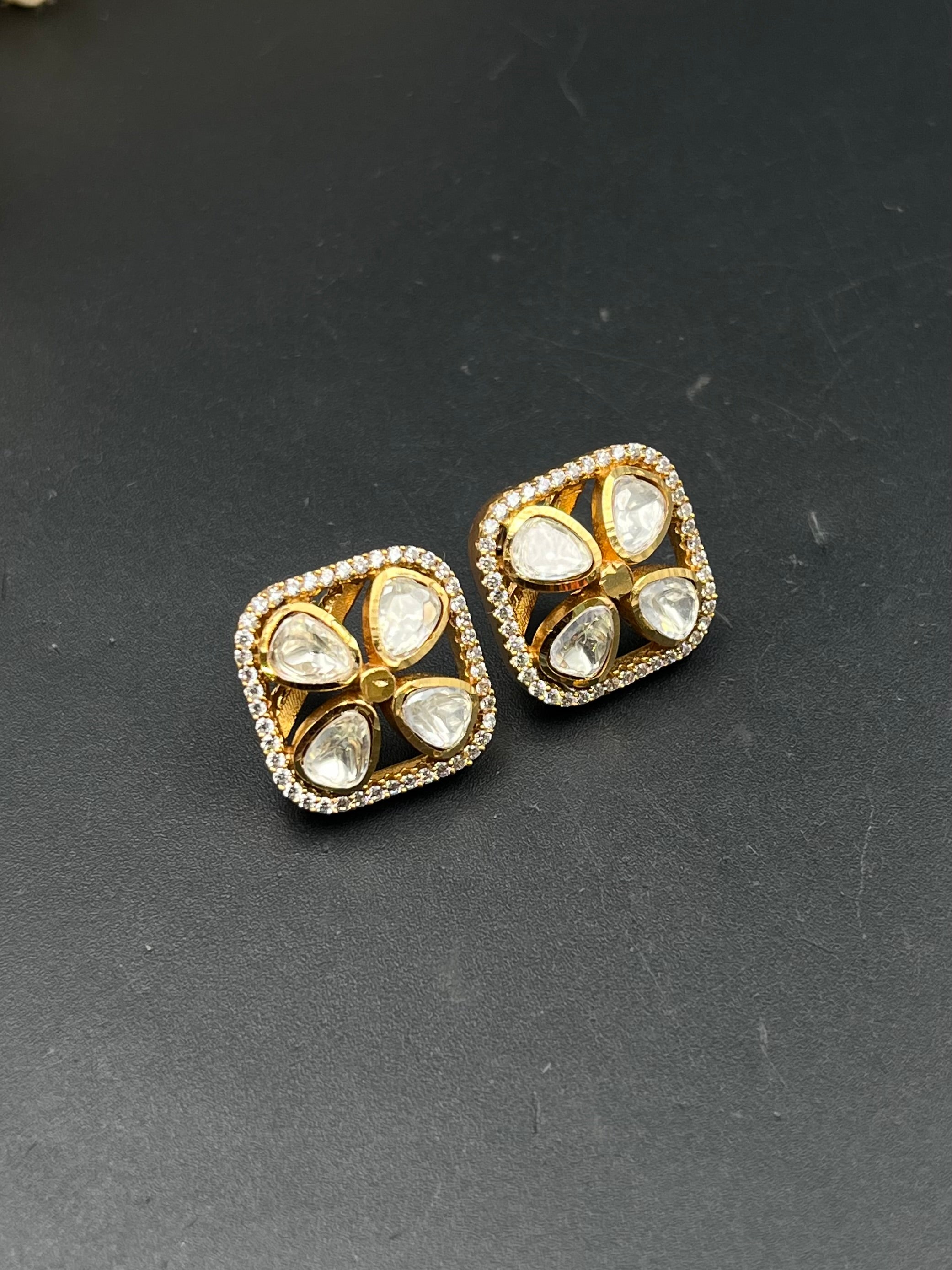 AIZA EARRING