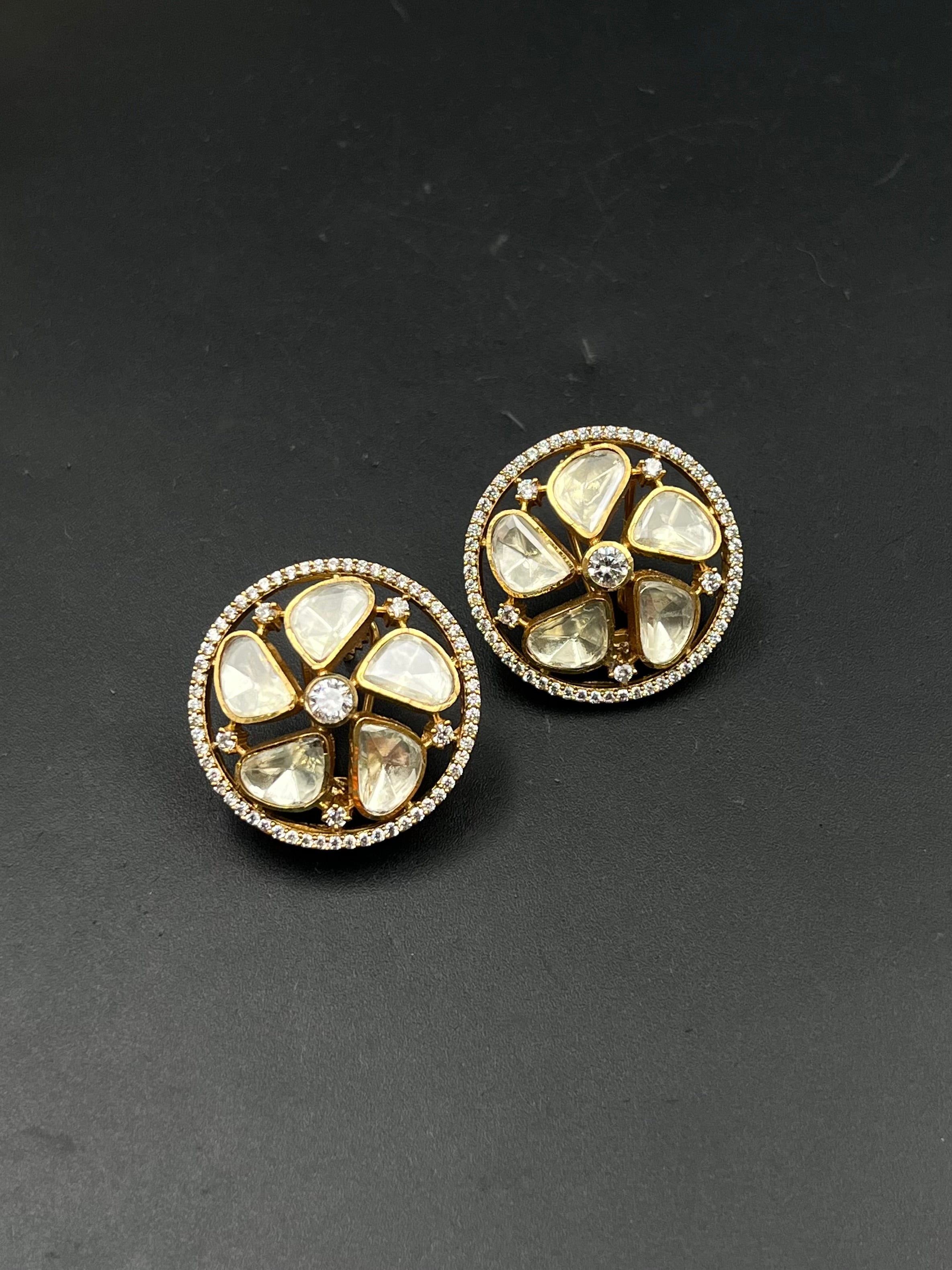 MAYSA EARRING