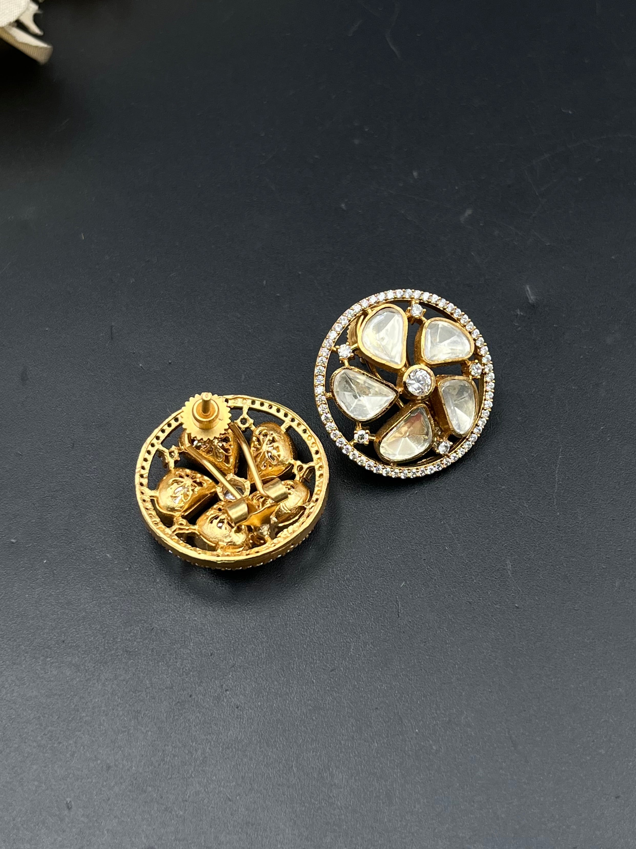 MAYSA EARRING
